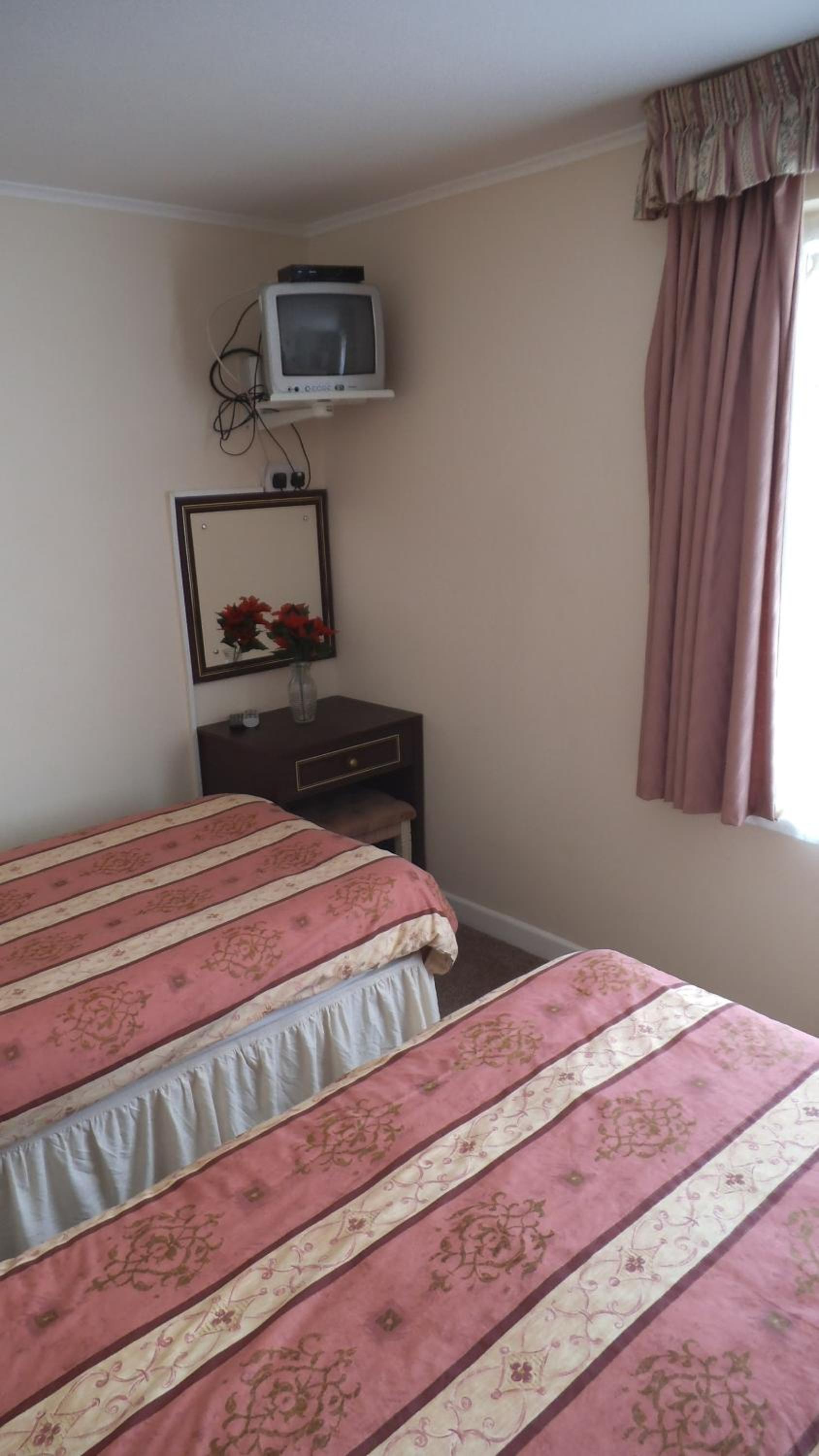 Triple Room - Photo 8