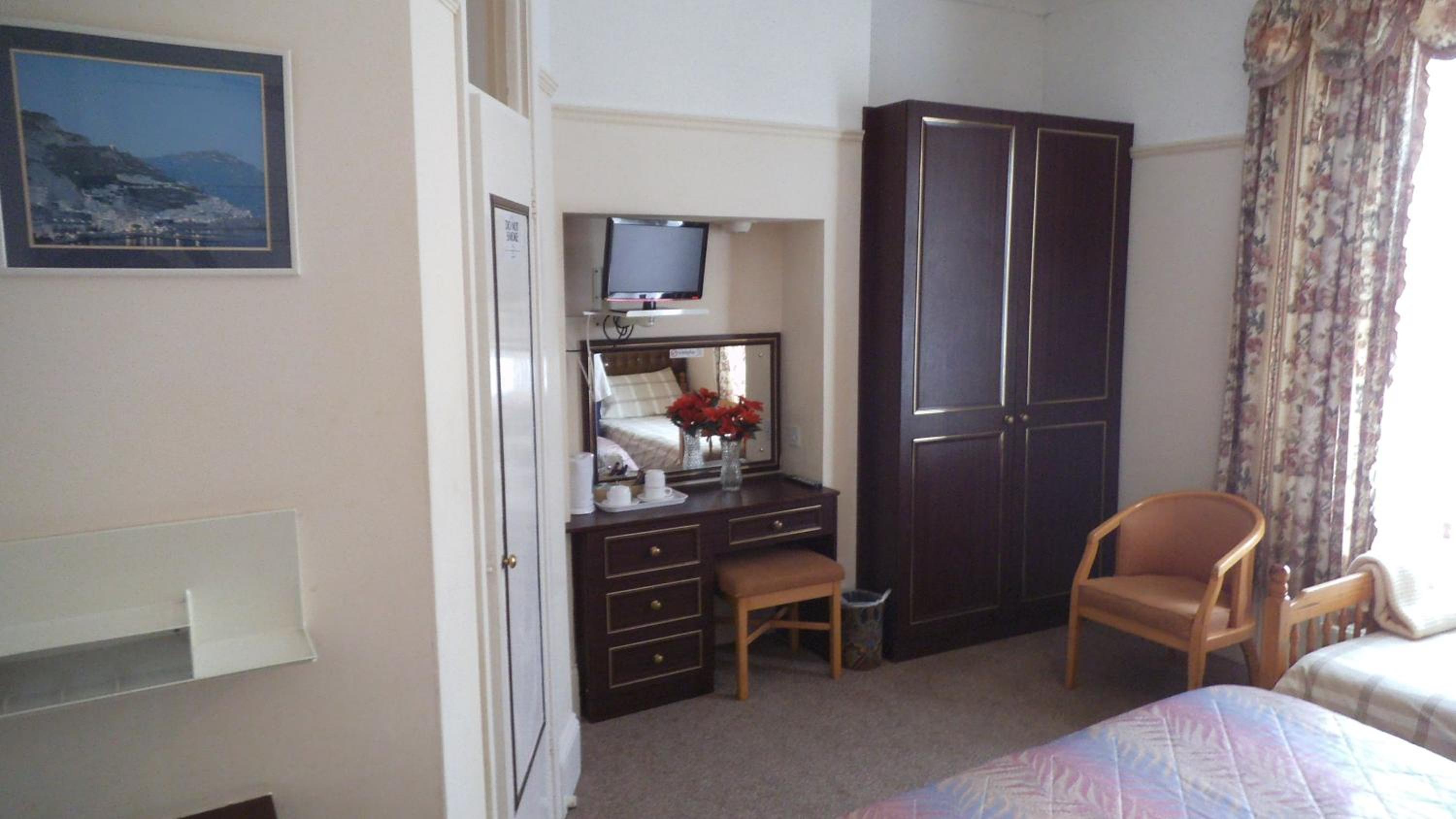 Double Room - Photo 4