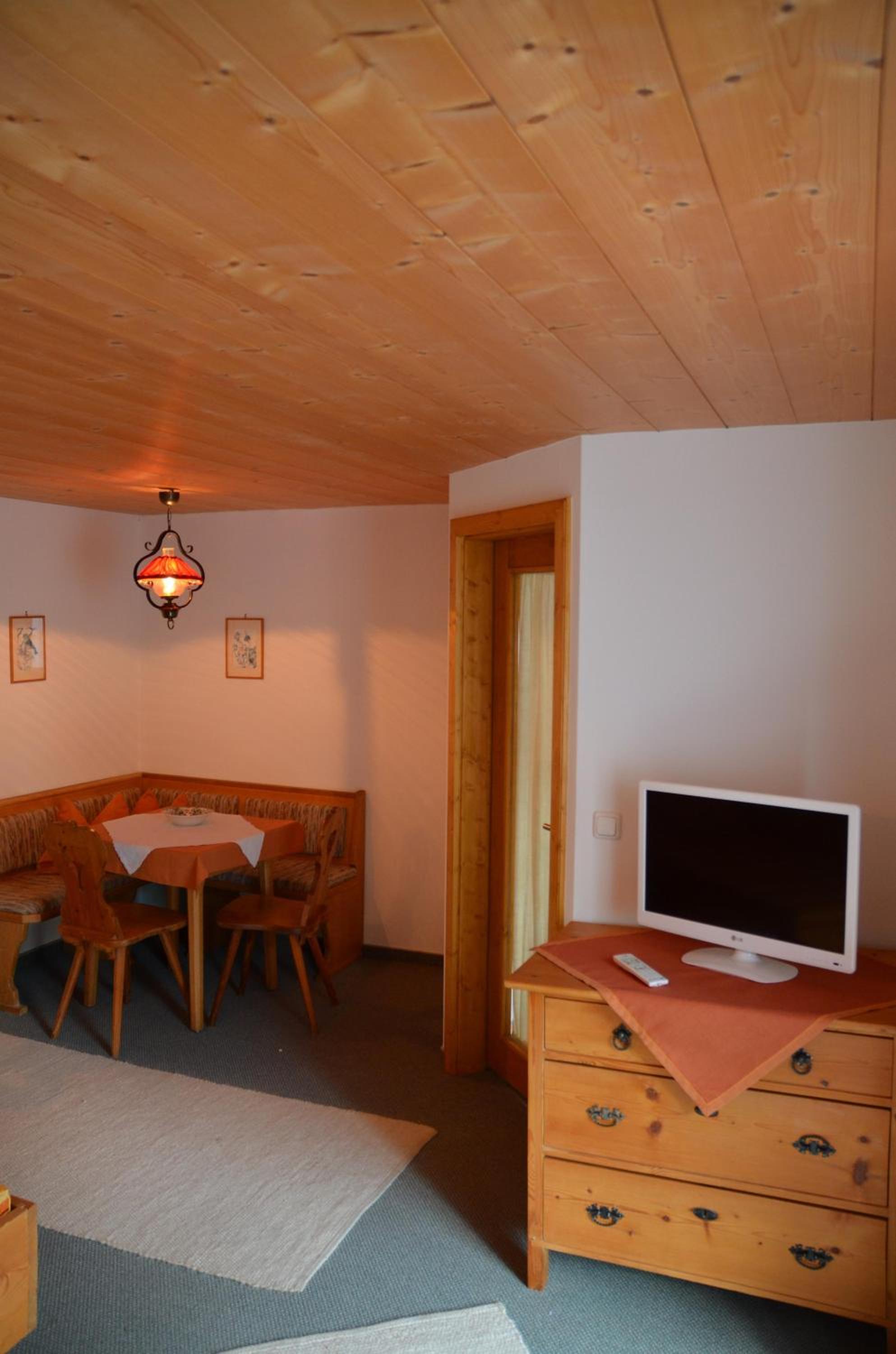 Double Room with Balcony (2 Adults + 1 Child) photo 1