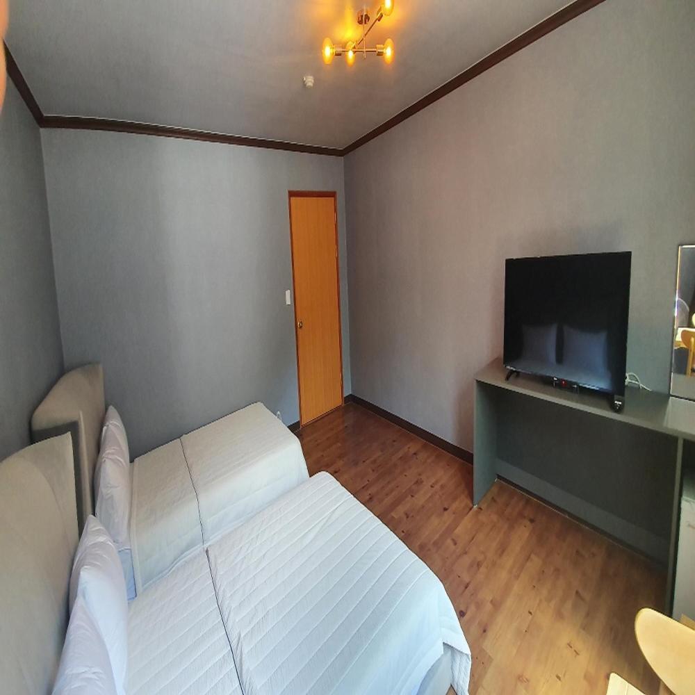 Deluxe Twin Room - Photo 1