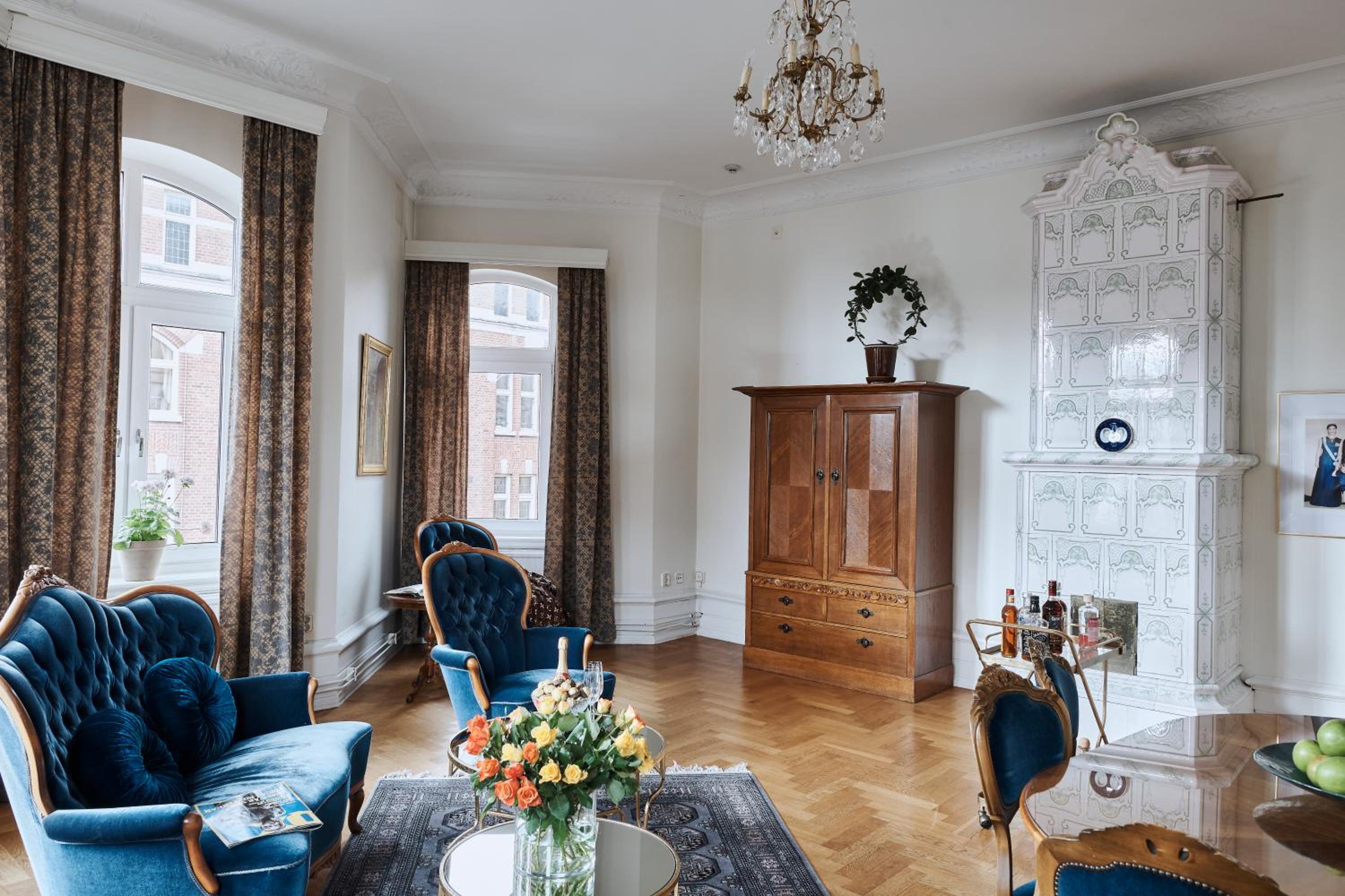 King Suite - Photo 13