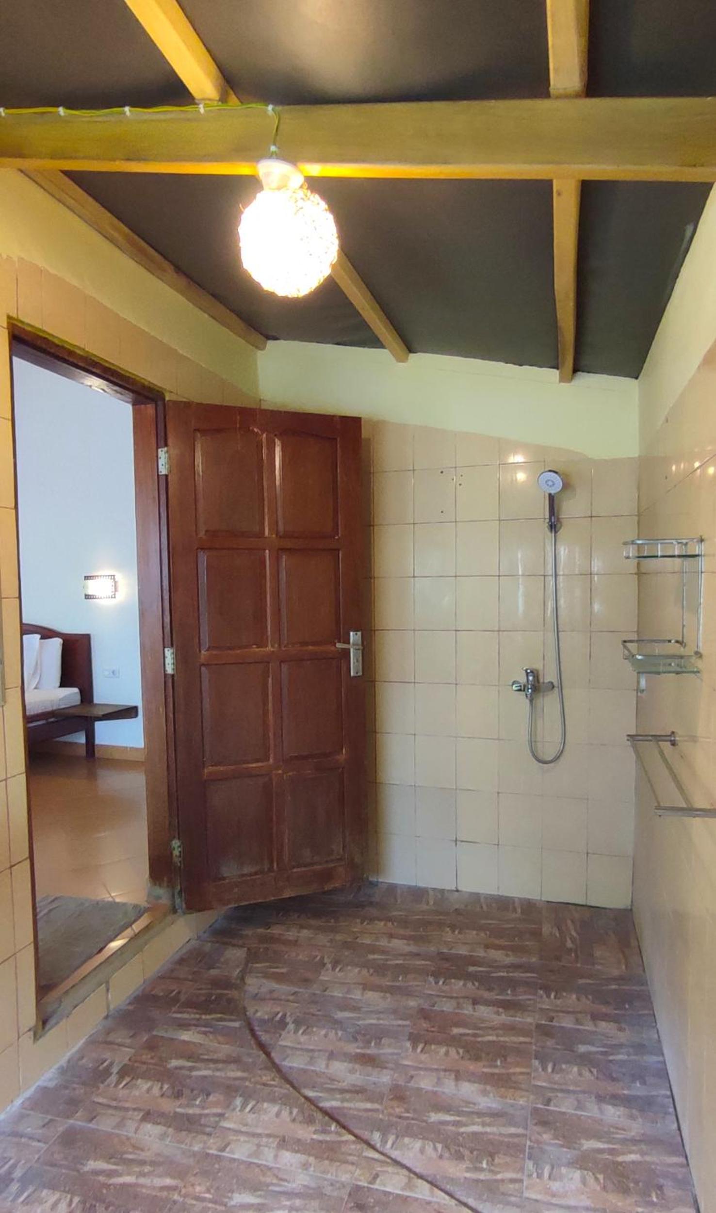 Deluxe Double Room - Photo 8