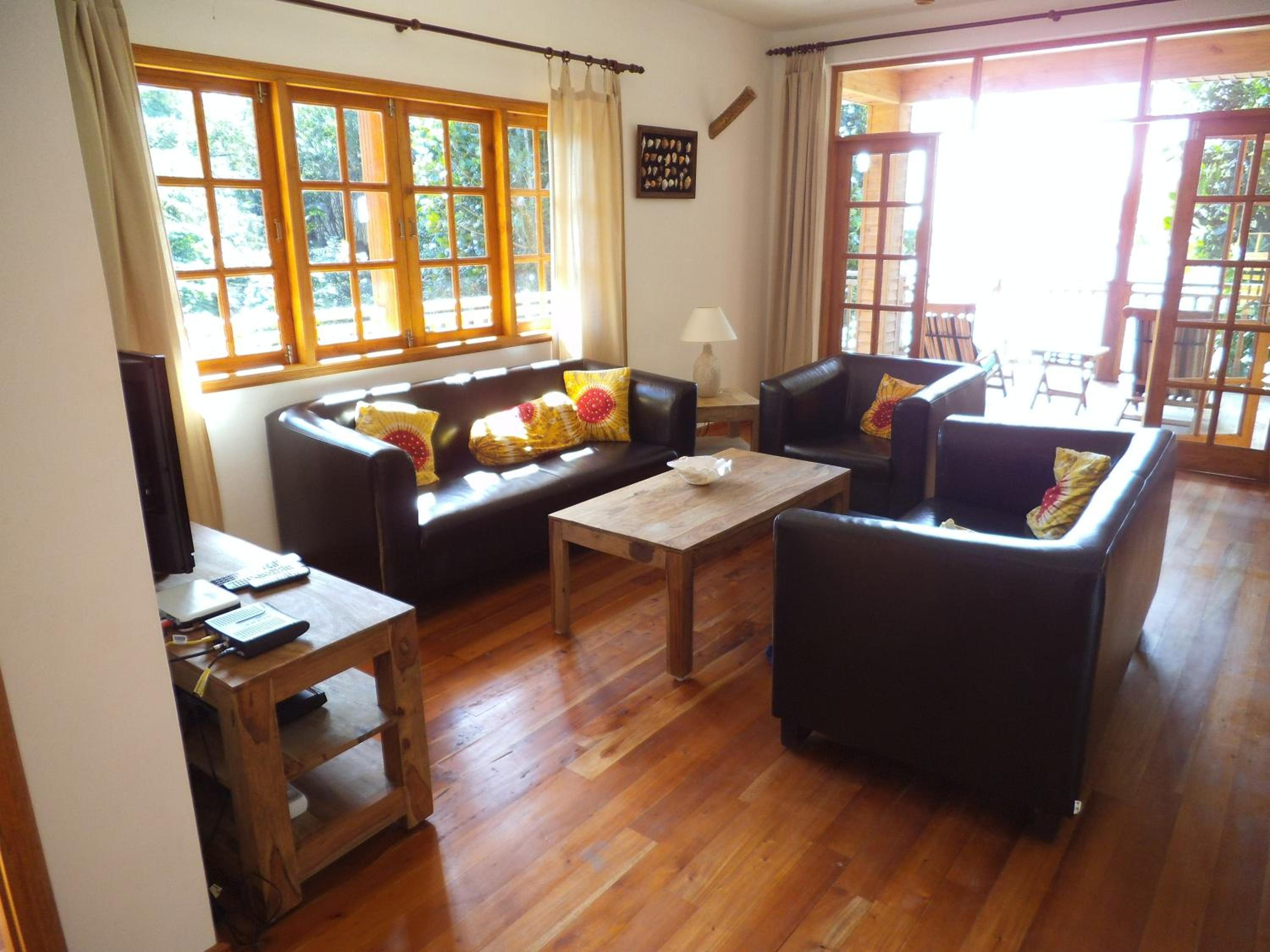 One-Bedroom Chalet with Sea View