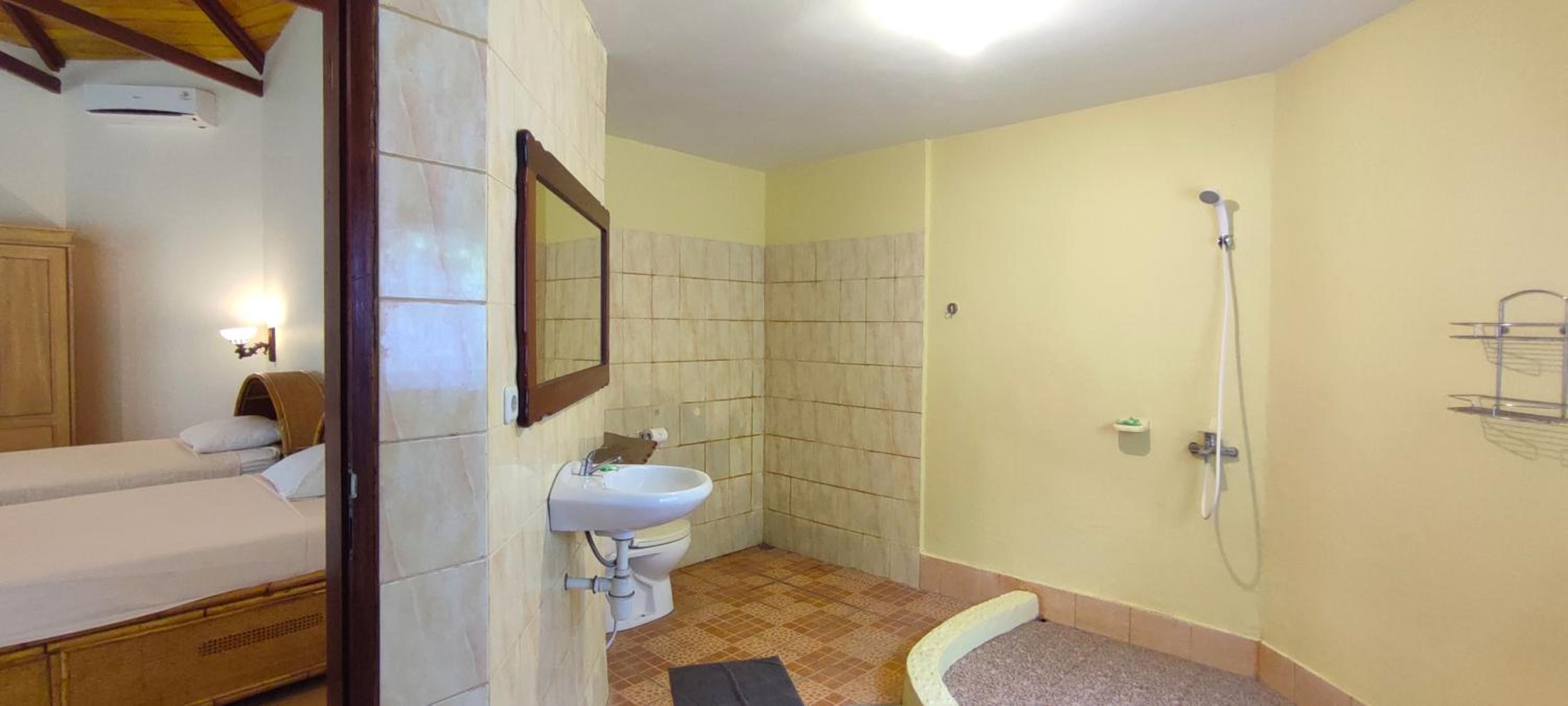 Deluxe Triple Room - Photo 4