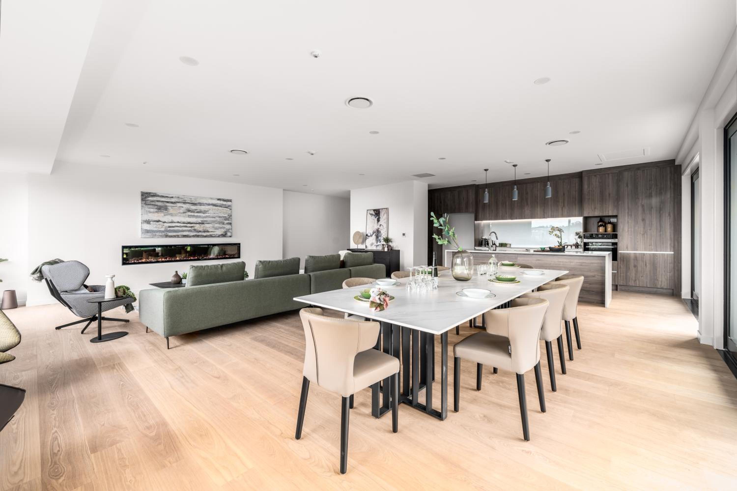 Three Bedroom Penthouse Apartment - Photo 3