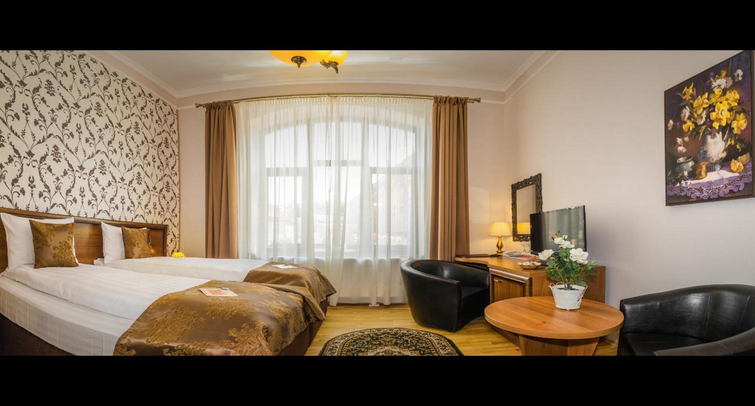 Standard Double Or Twin Room With City View photo 2