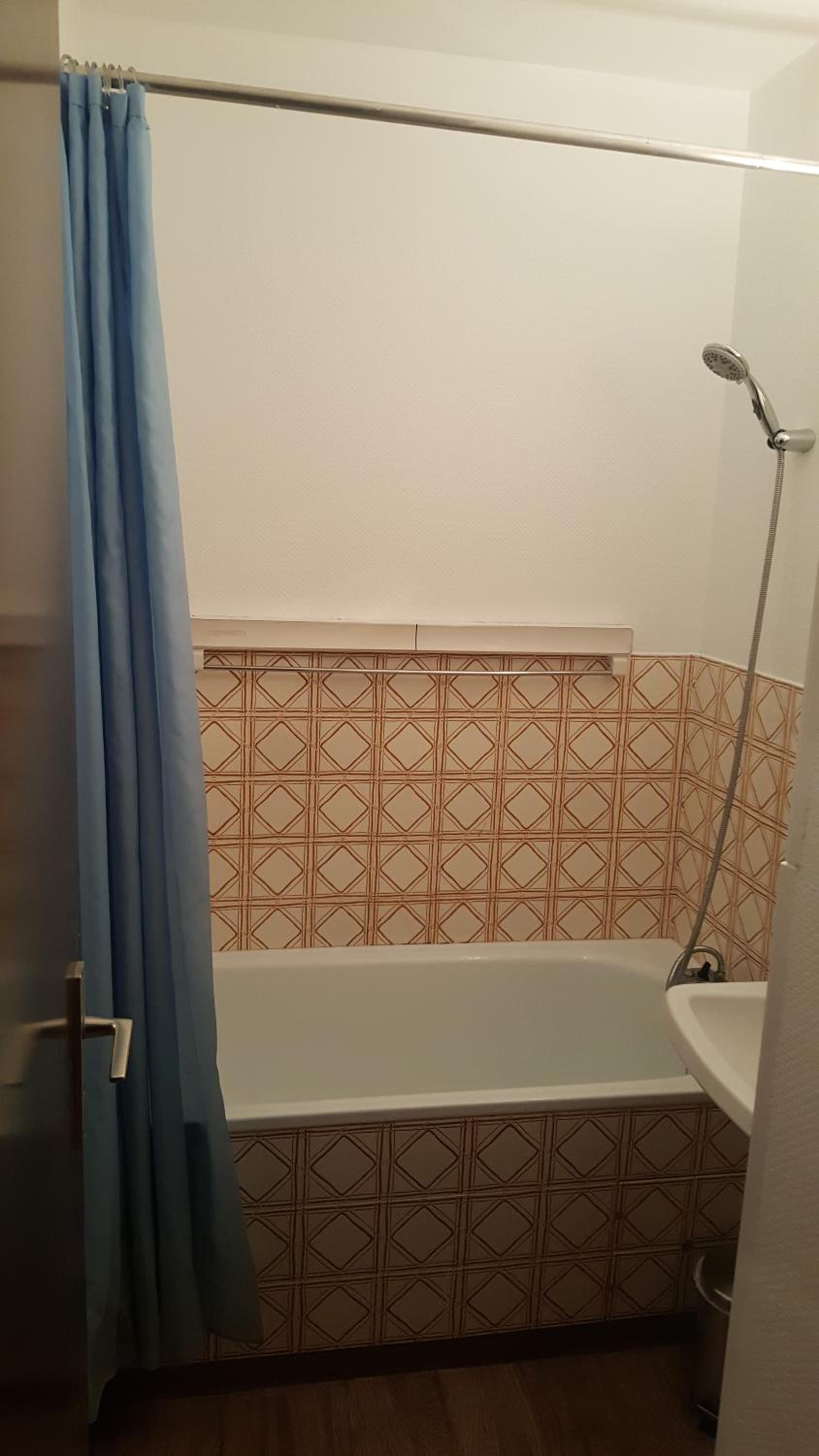 Studio Apartment - Photo 4