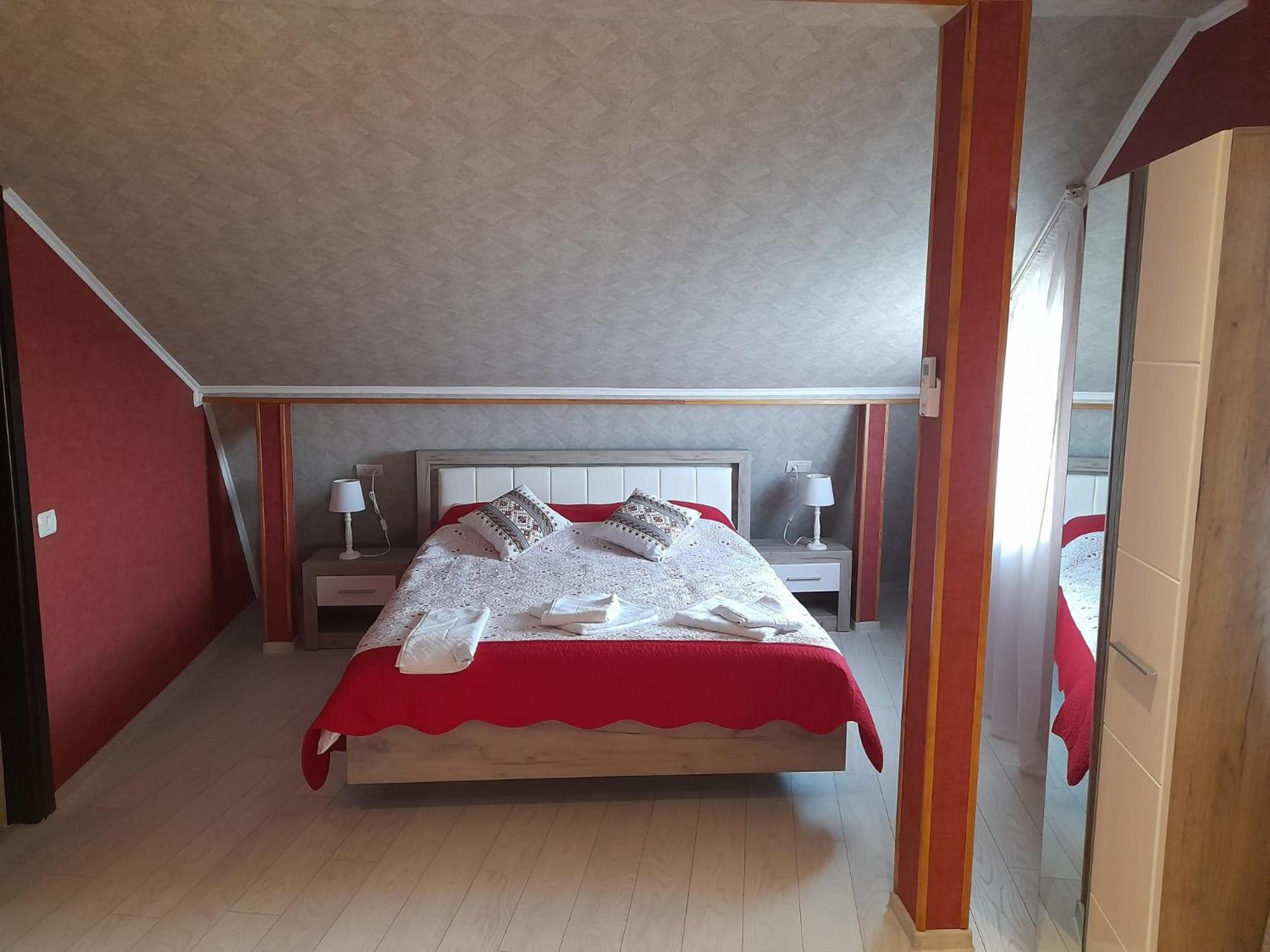 Deluxe King Room photo 3