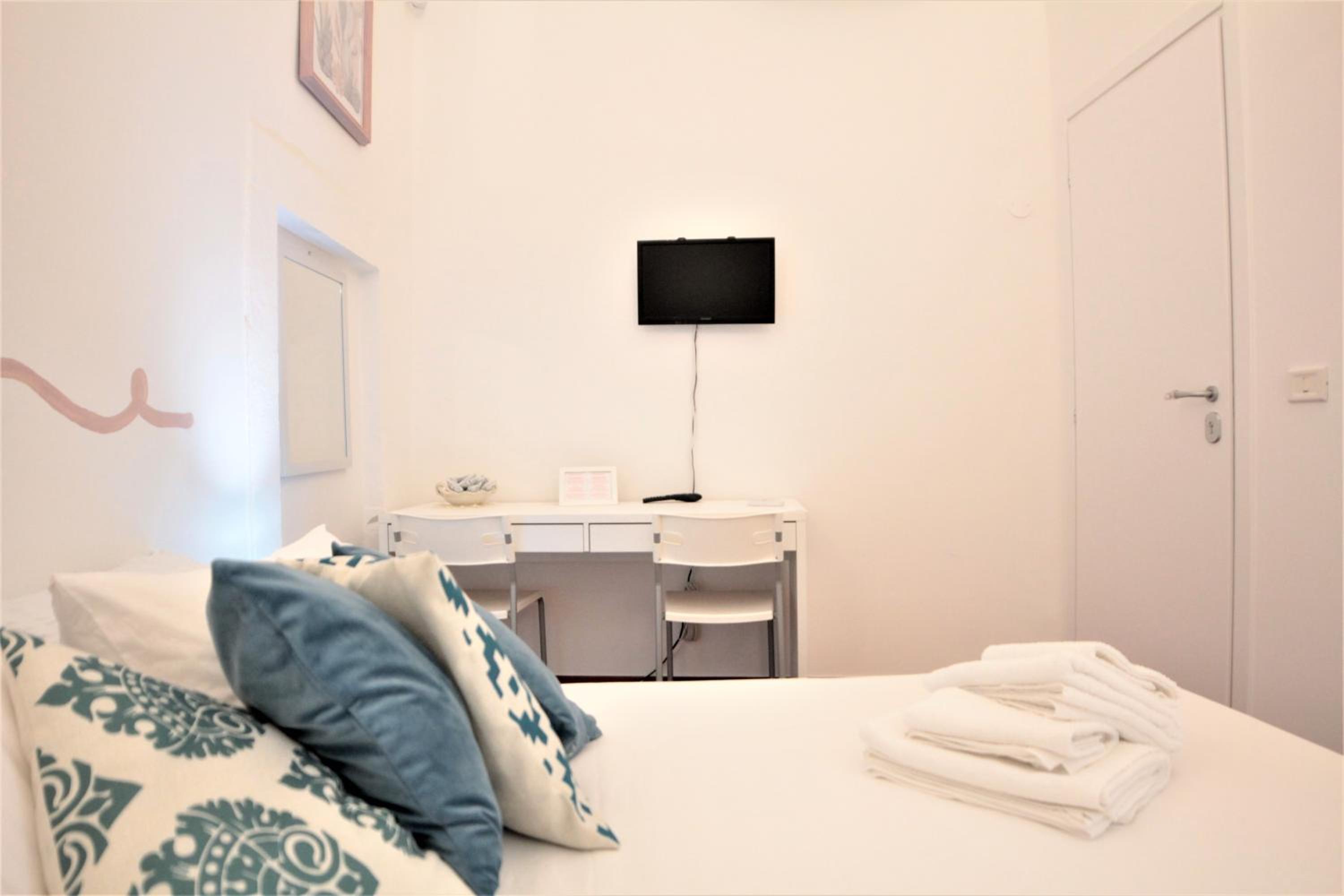 Small Double Room photo 2