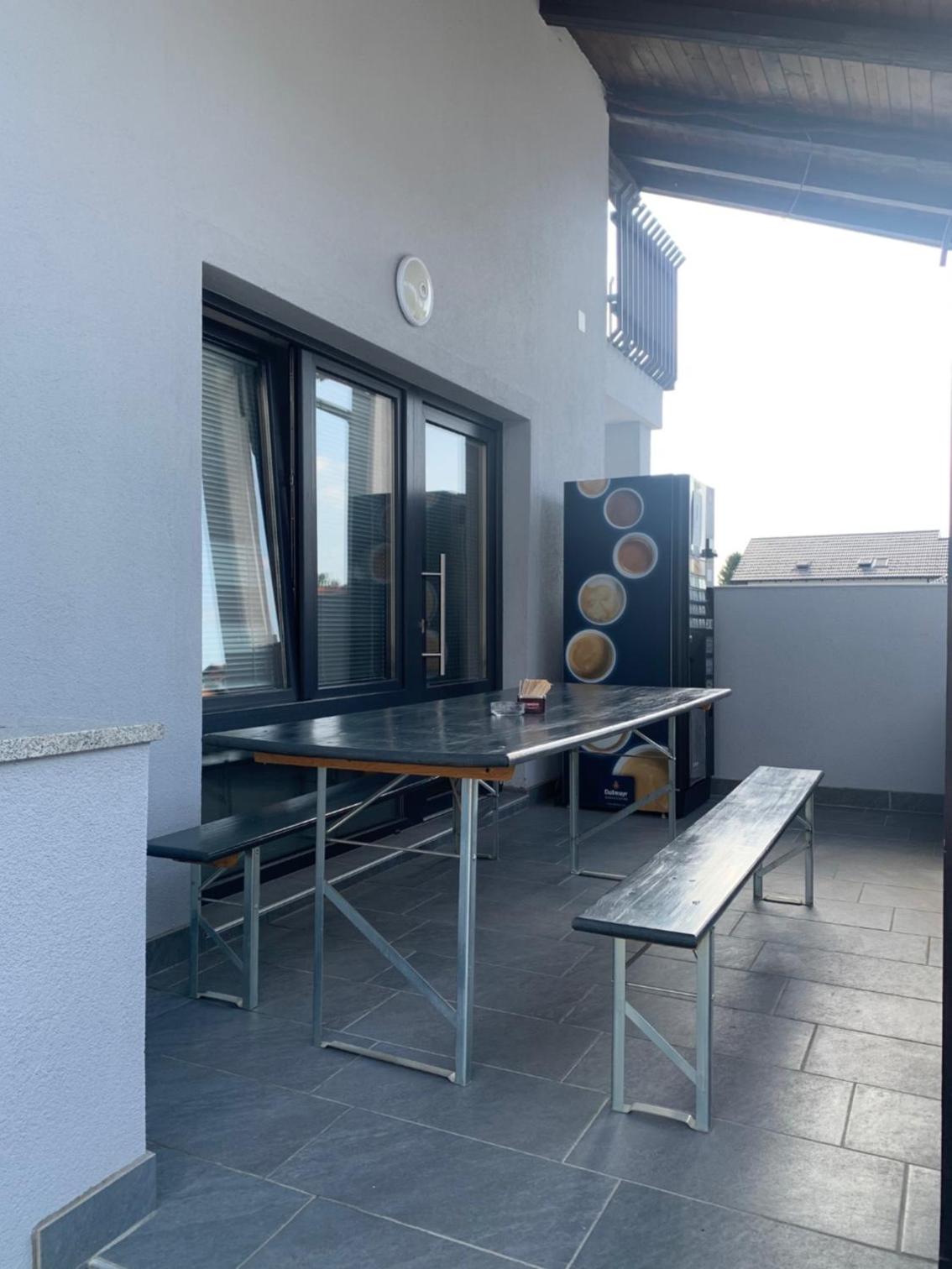 Studio with Balcony - Photo 12