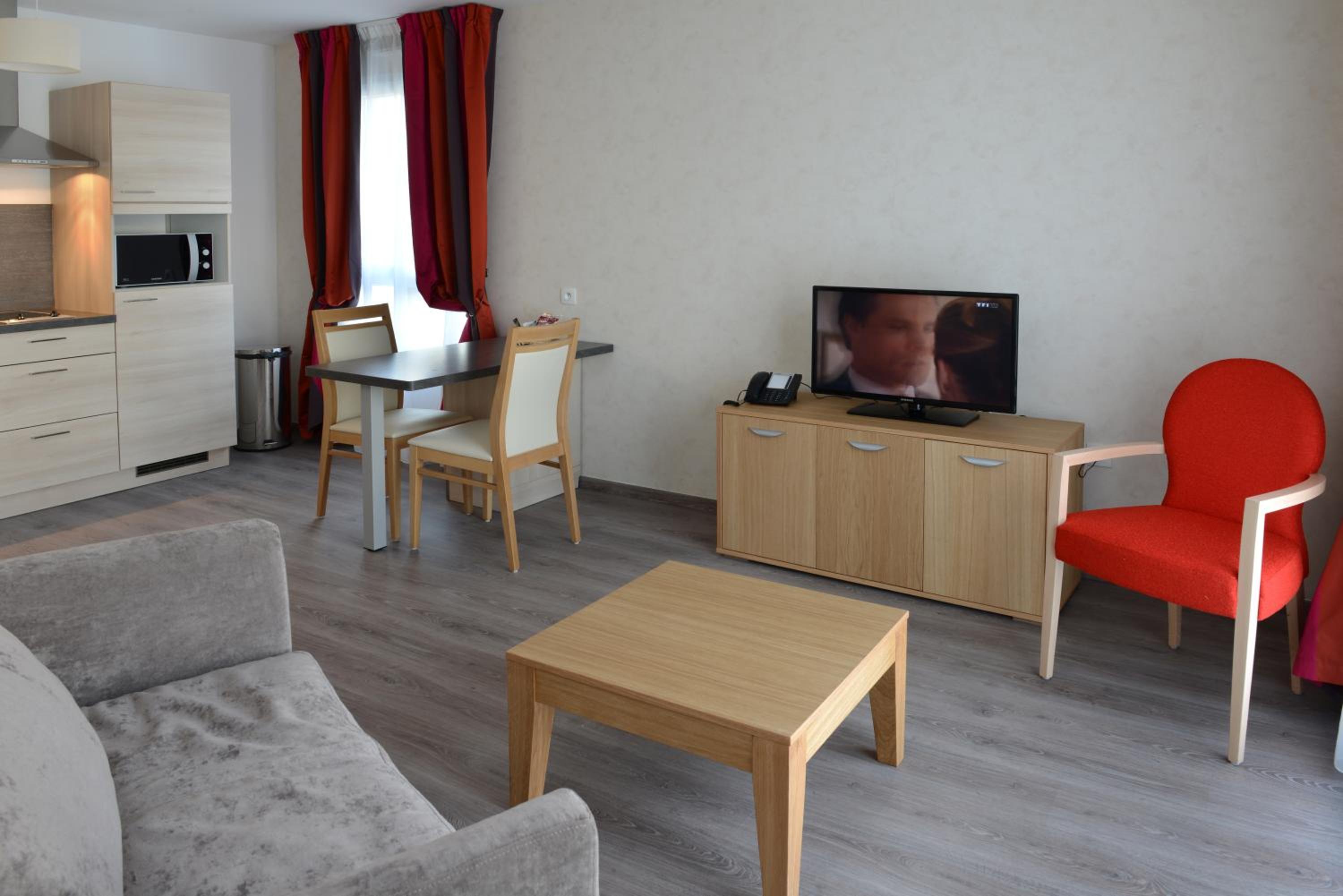 Standard Apartment - Photo 2