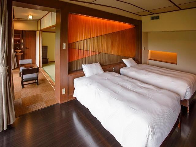 Kaiseki dinner - Breakfast and Dinner included Suite room with indoor bath - Annex (Futons are provided from 3rd guests)