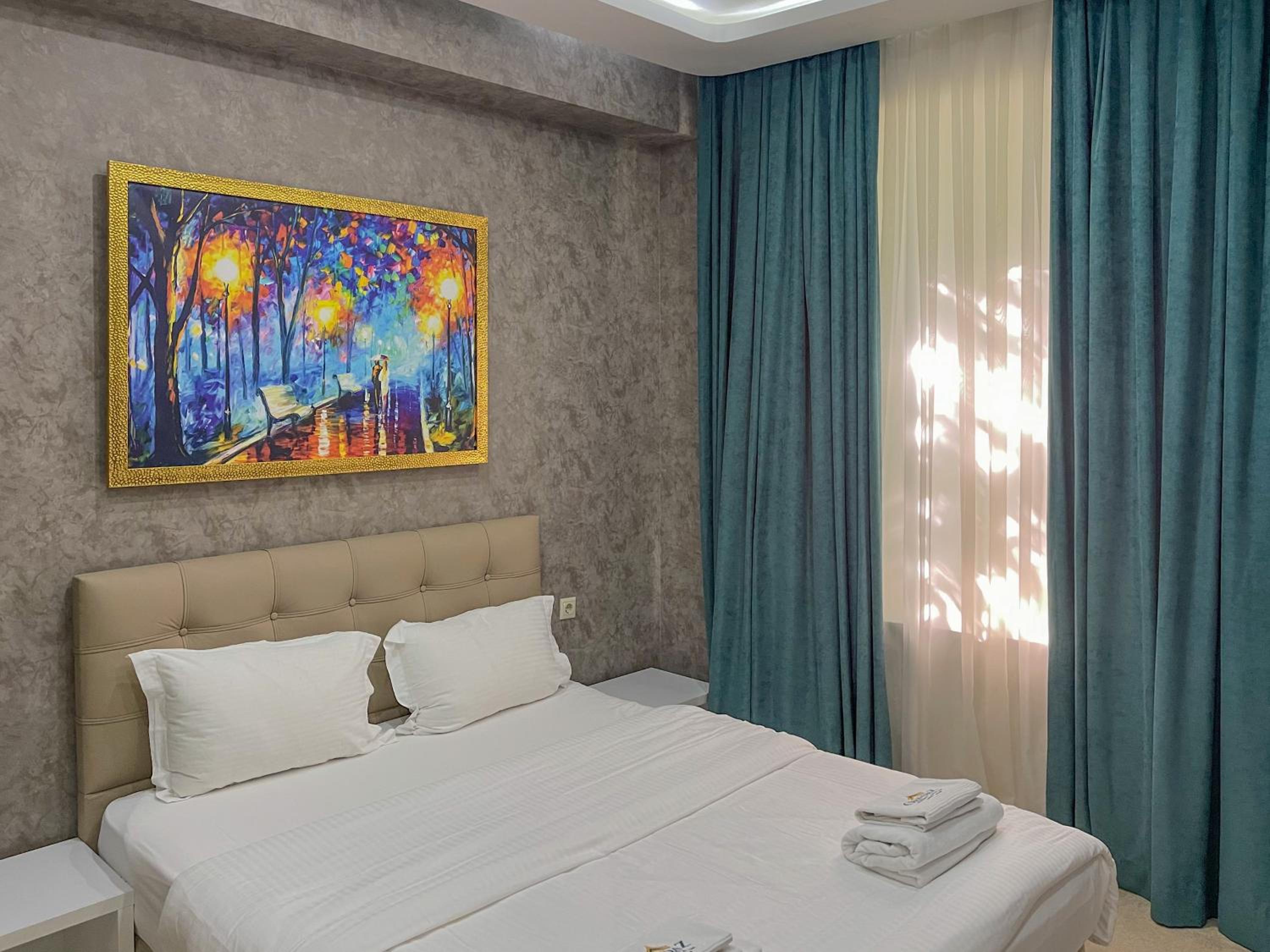 Standard King Room photo 1