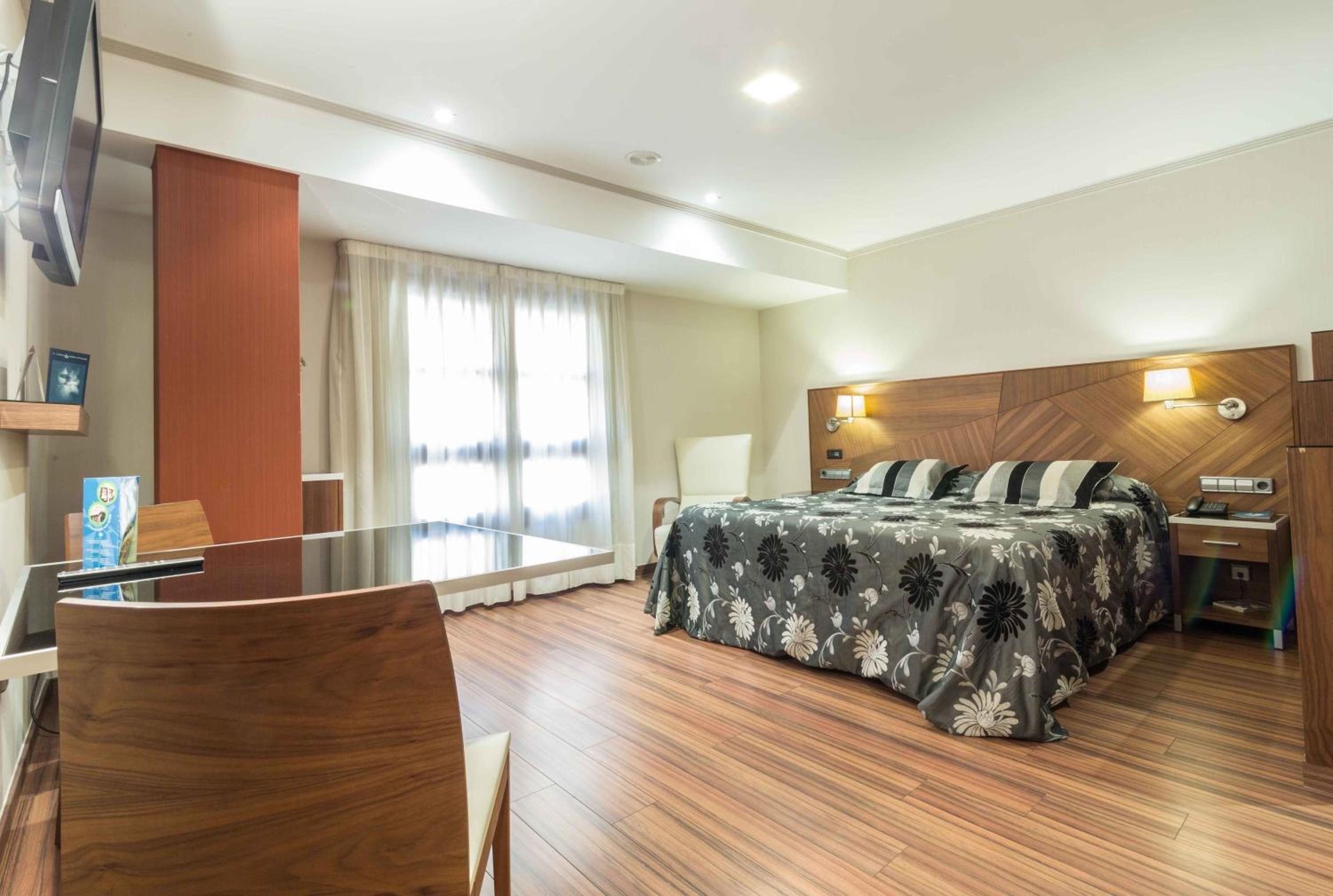 Junior Suite - Photo 12