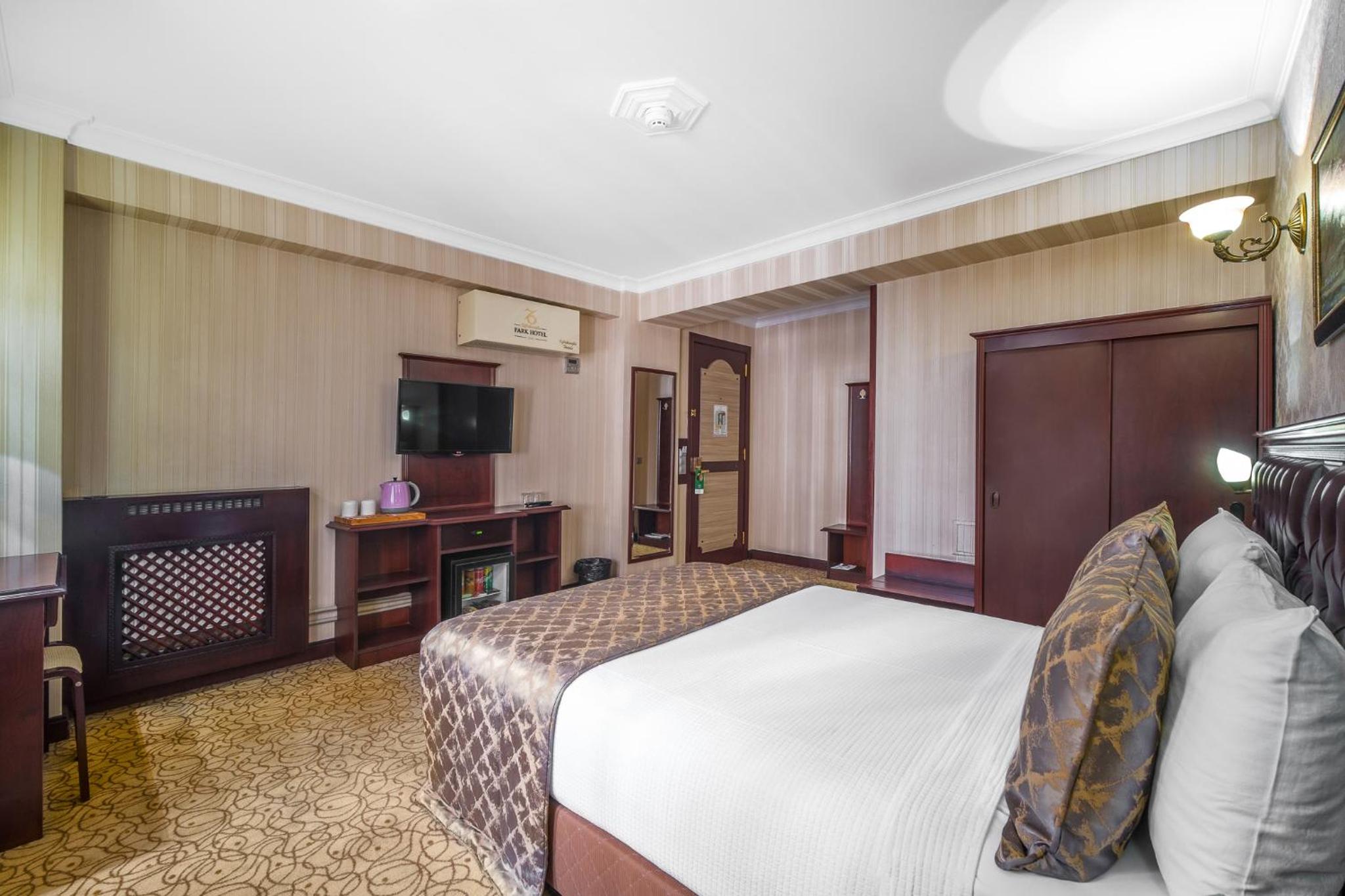 Standard Double or Twin Room photo 2