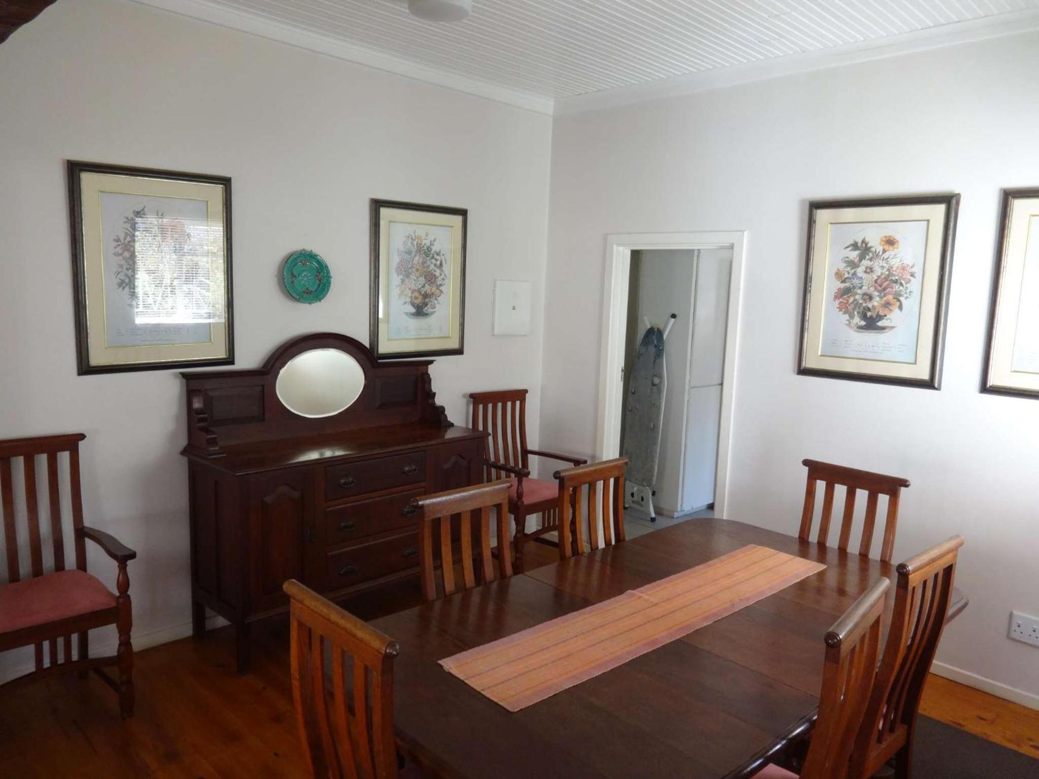 Four-Bedroom House - Photo 11