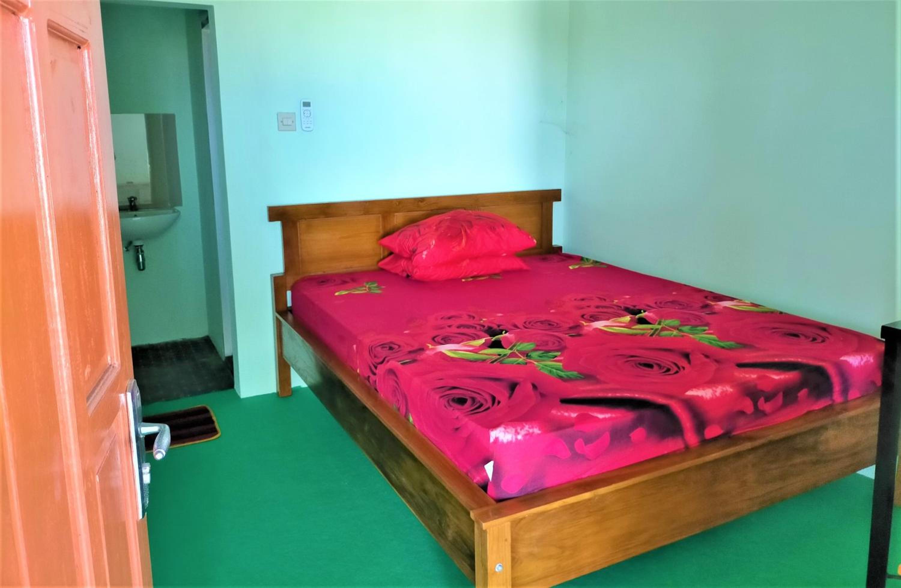Standard Double Room - Photo 7