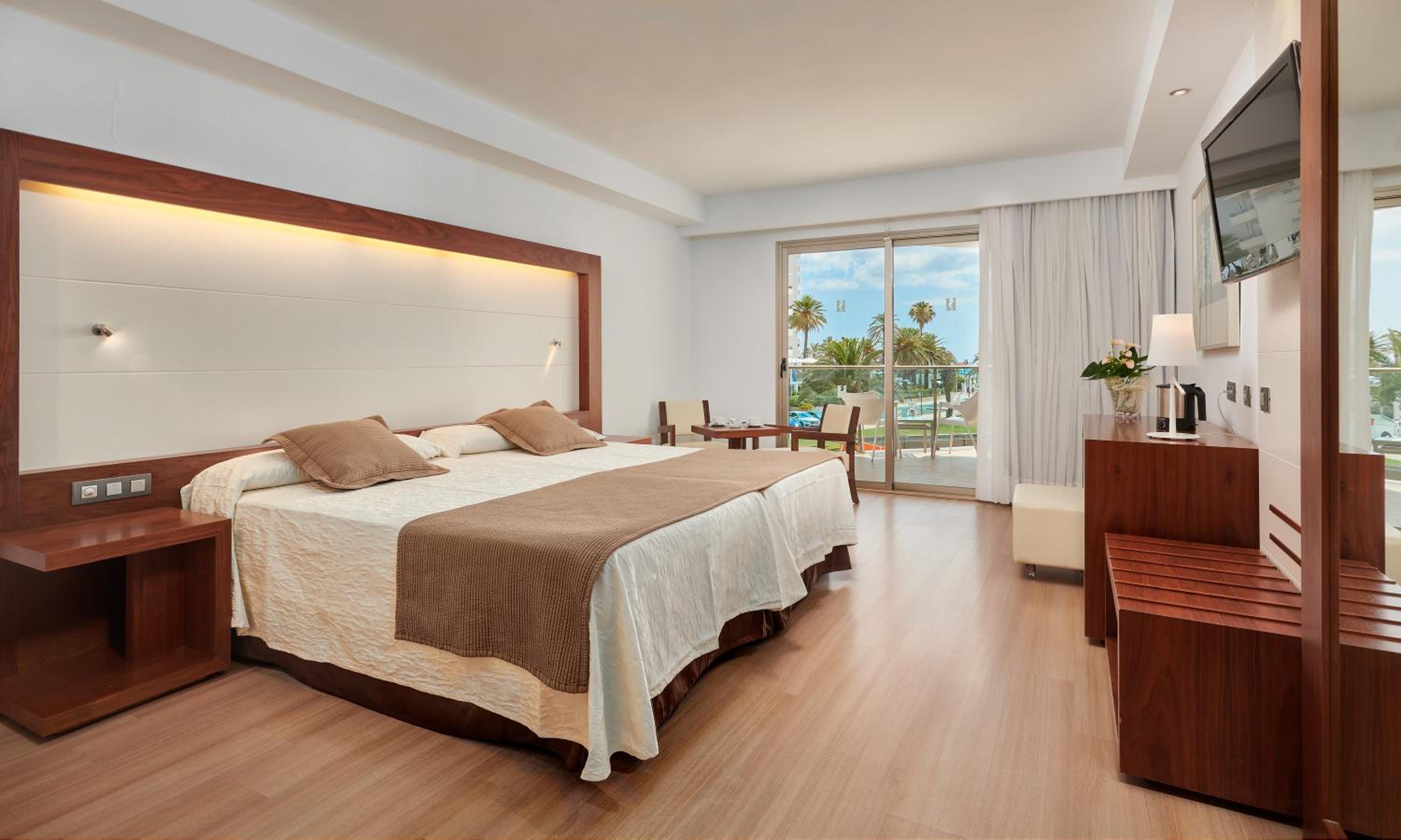 Double Room - Photo 2