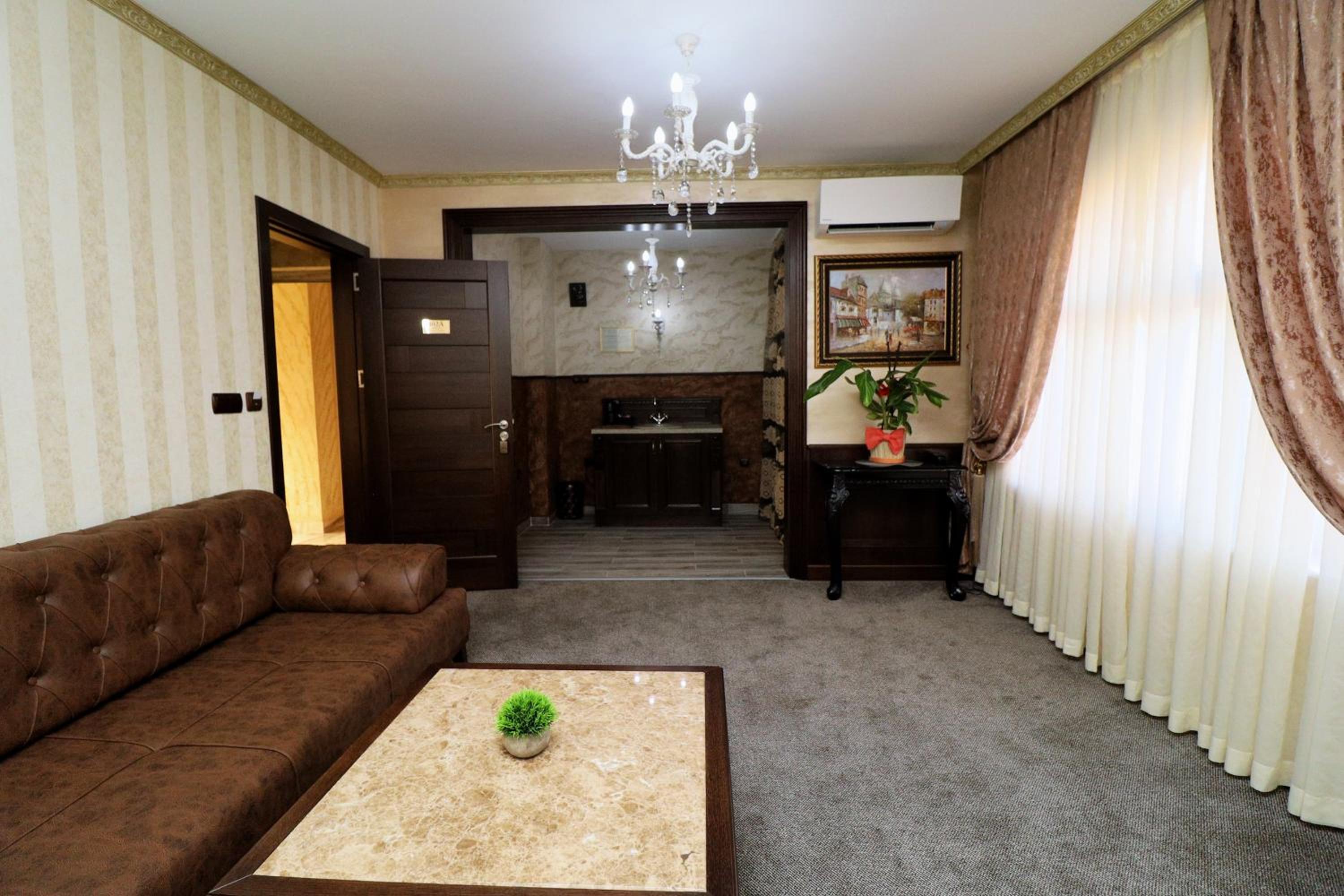 Deluxe Apartment photo 3