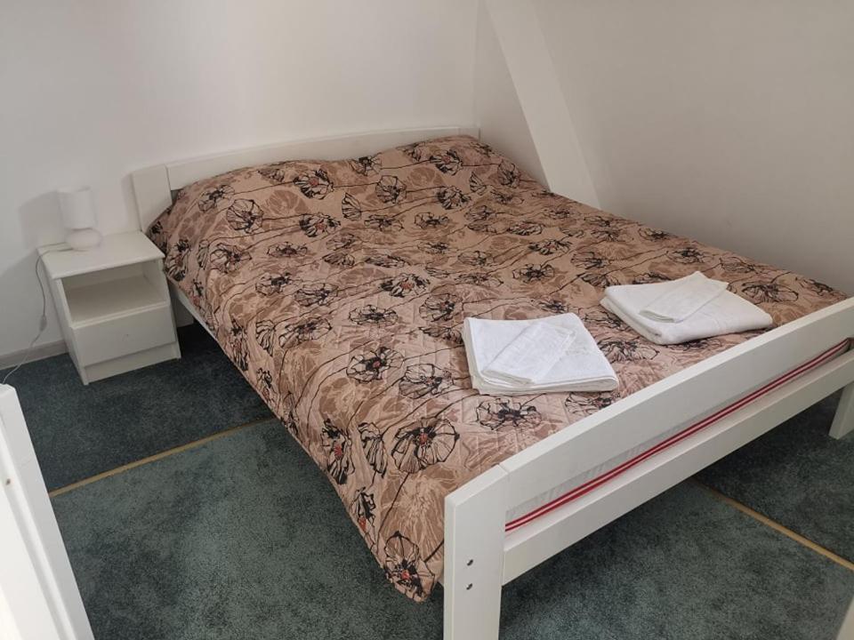 Deluxe Double Room (2 Adults + 1 Child) photo 1