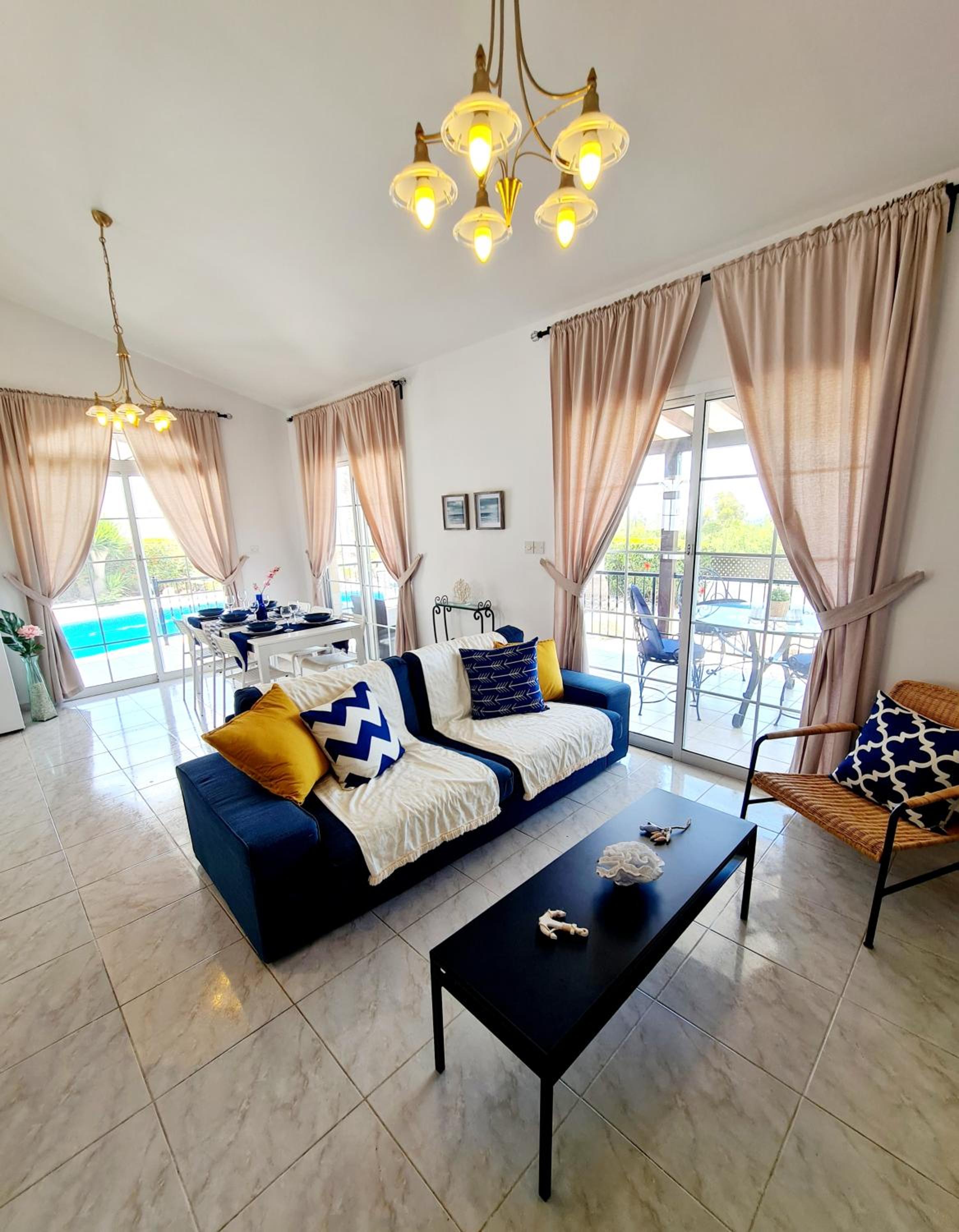 Three-Bedroom Villa photo 1