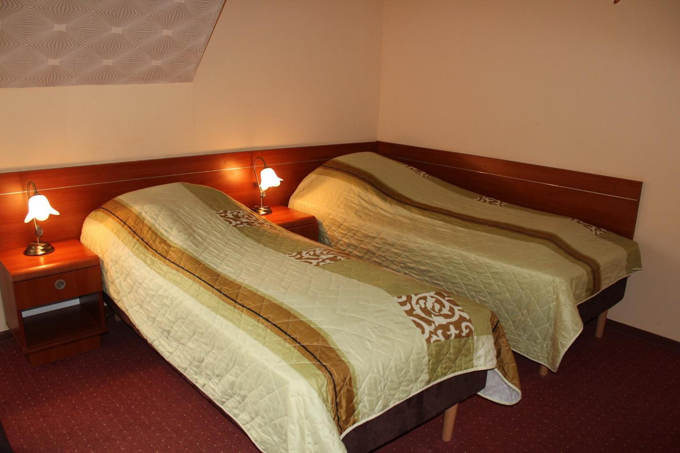 Double or Twin Room - Photo 10