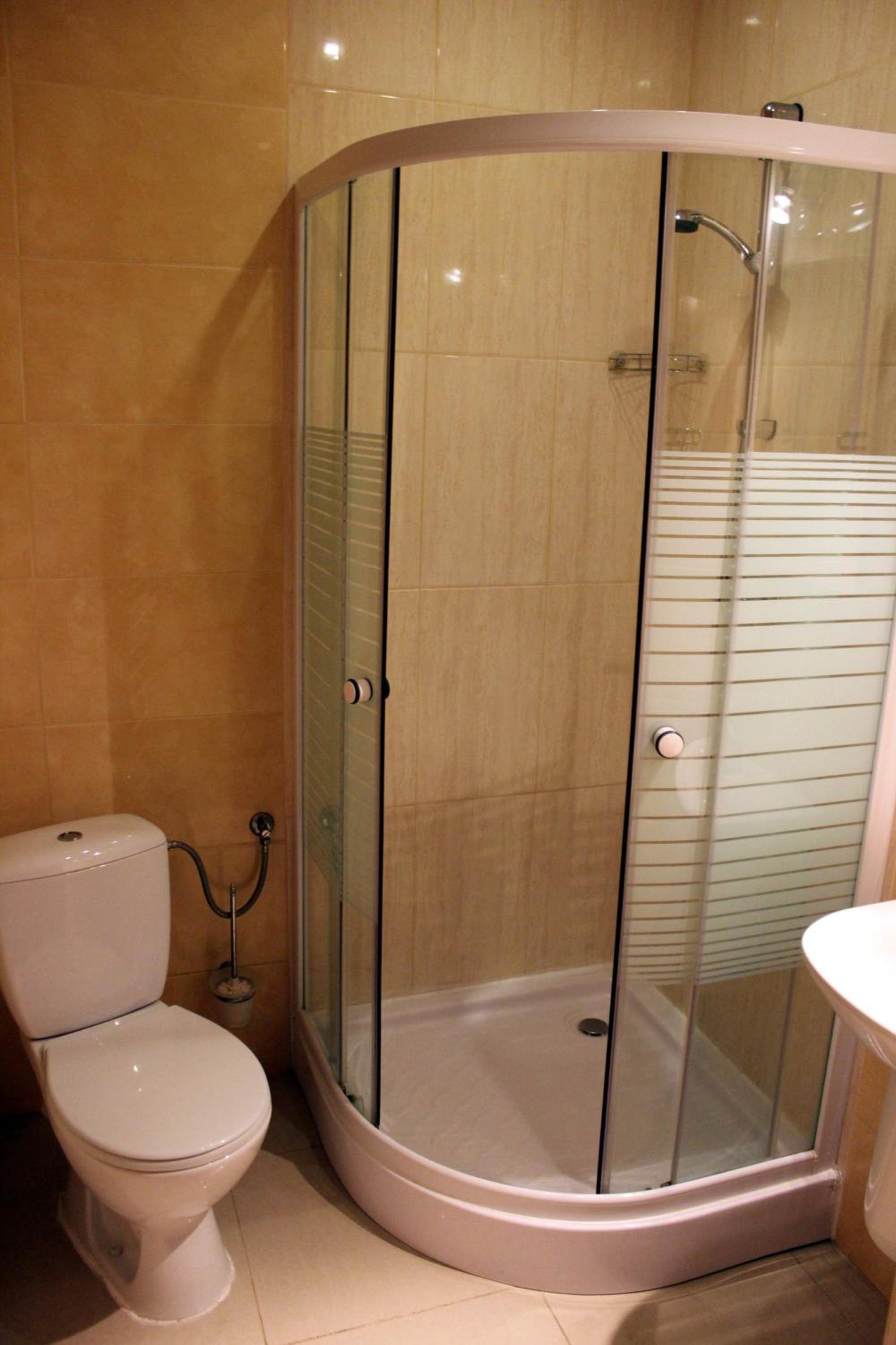 Double or Twin Room - Photo 3