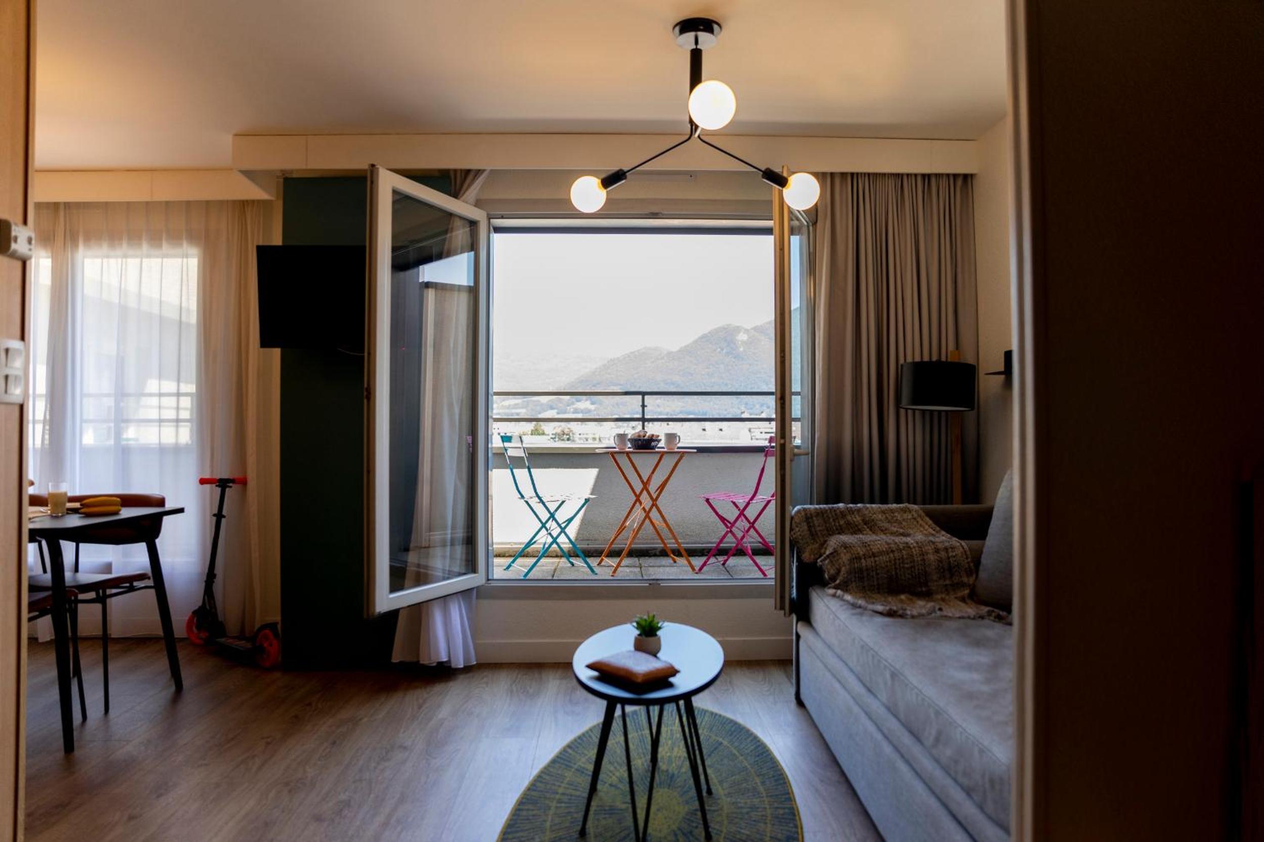 Studio for 3 People, with Balcony - Photo 1