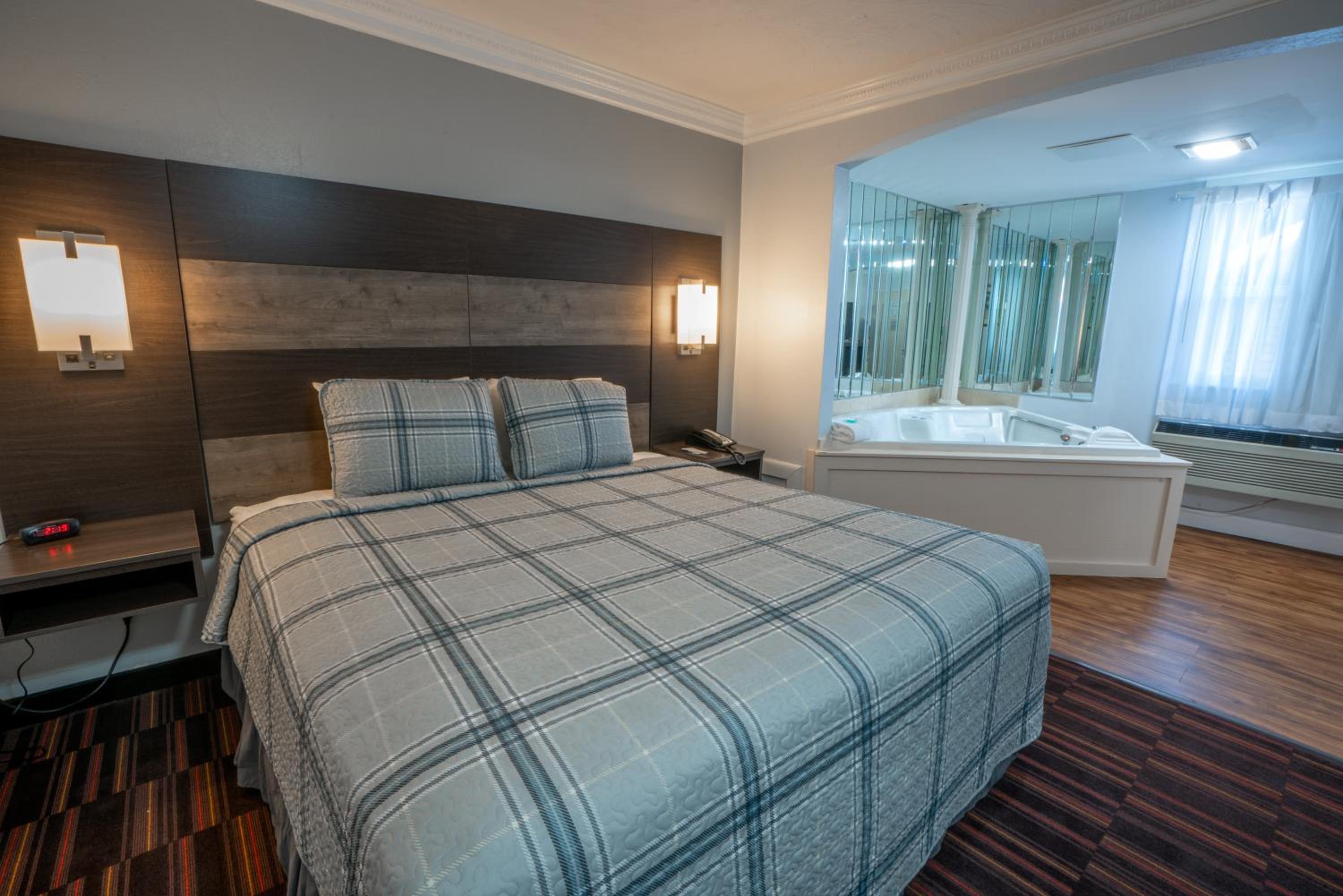 Princess Junior Suite - Photo 1