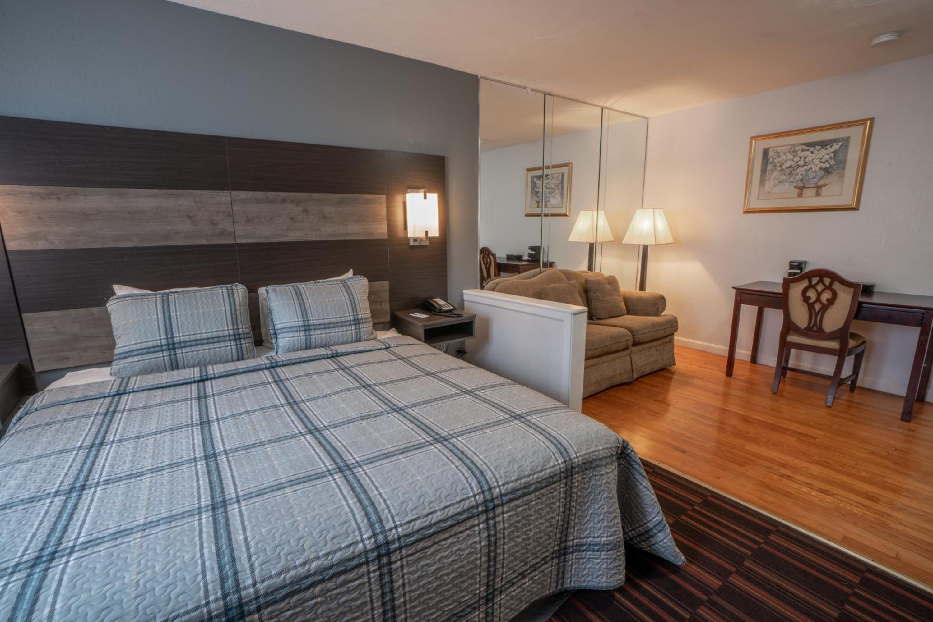 Princess Suite - Photo 1