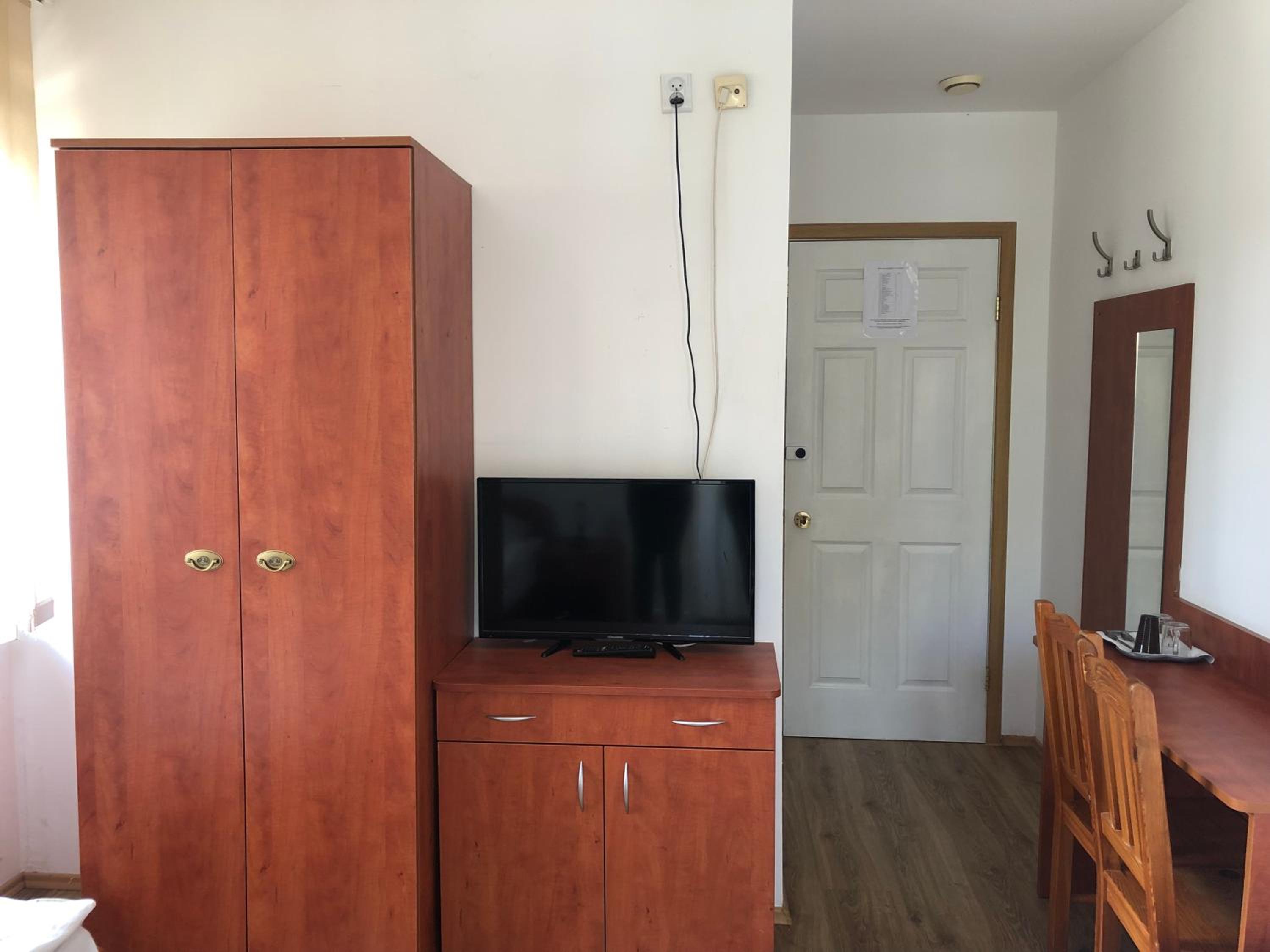 Triple Room with Private Bathroom photo 1