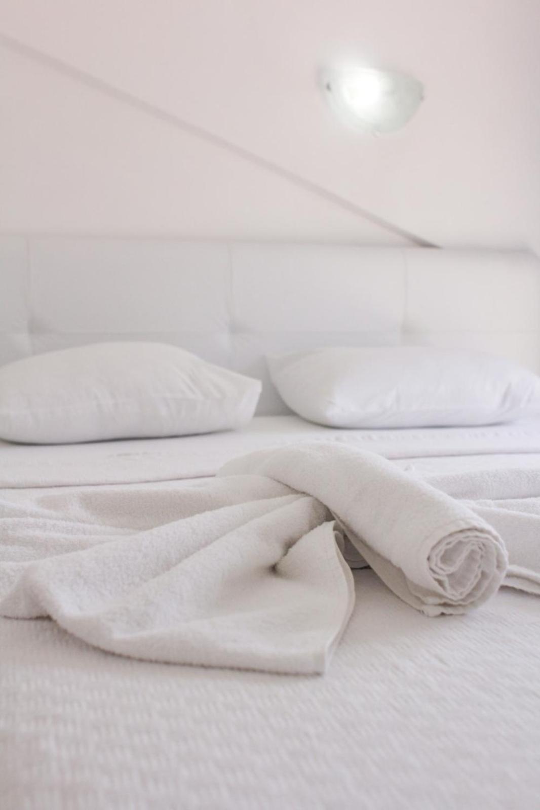 Standard Double or Twin Room - Photo 3