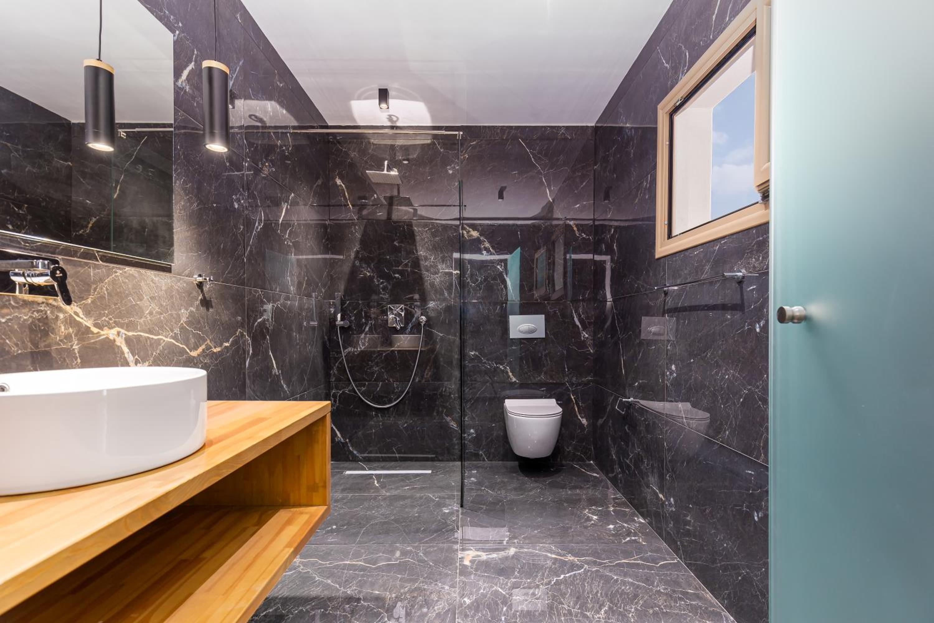 Suite with Sea View - Photo 4