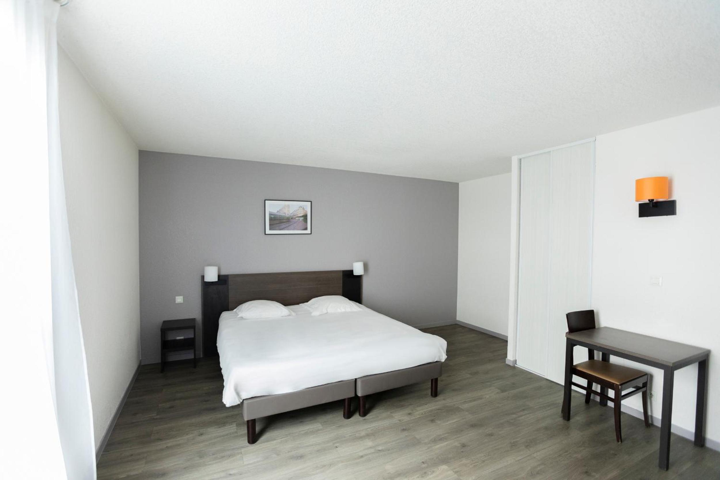Studio (2 Adults) - Photo 6