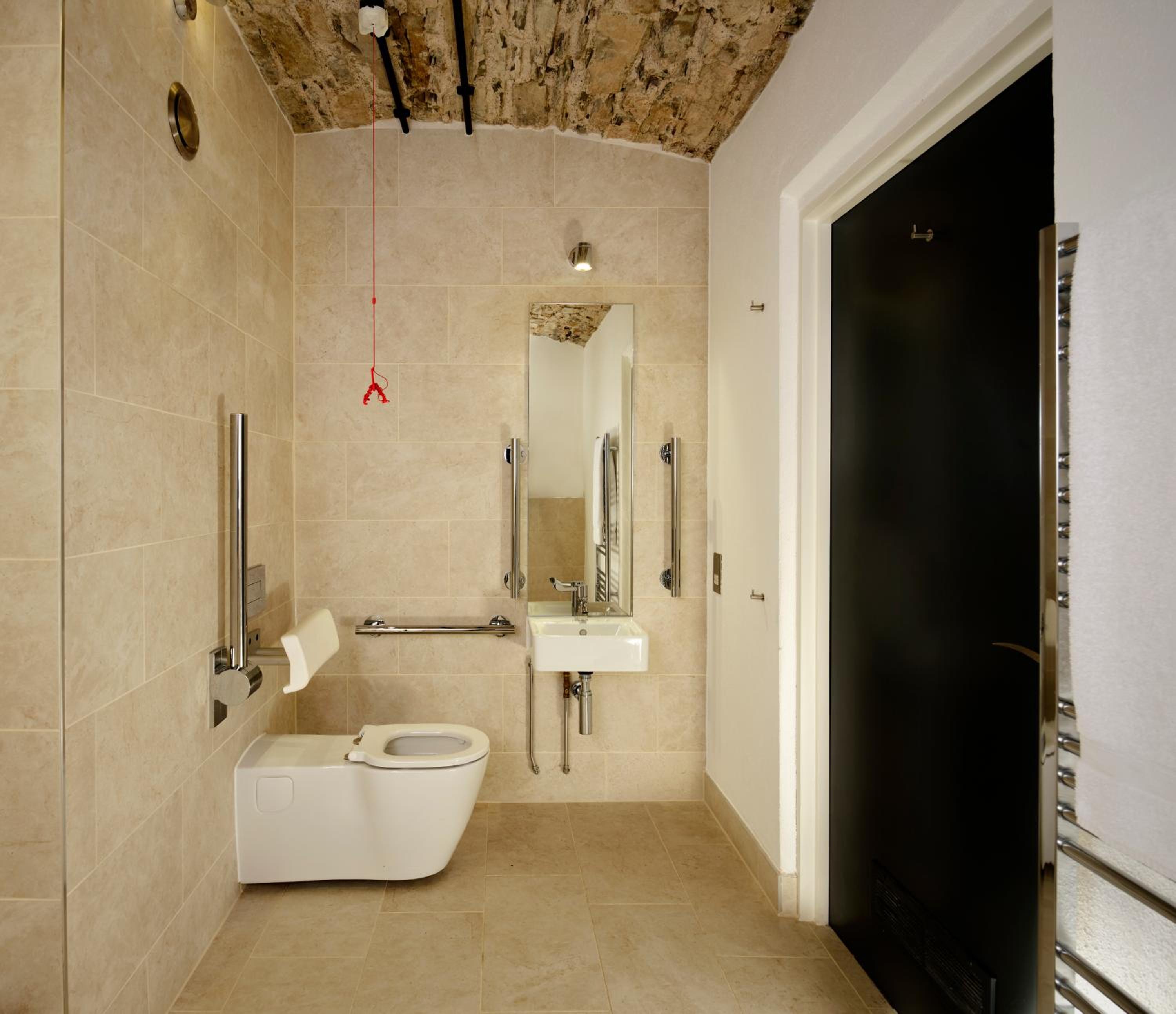 Double or Twin Room - Disability Access - Photo 6