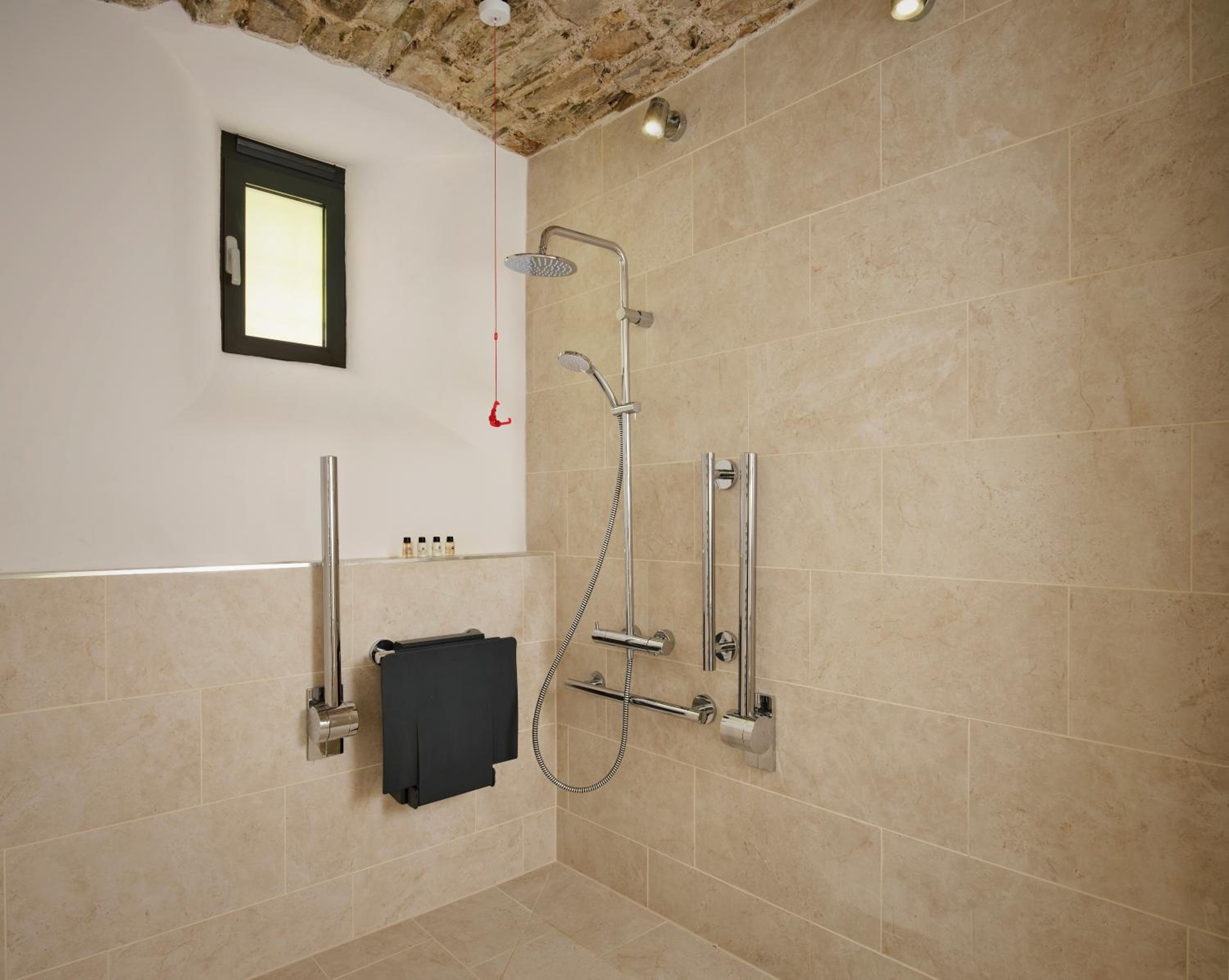 Double or Twin Room - Disability Access - Photo 7