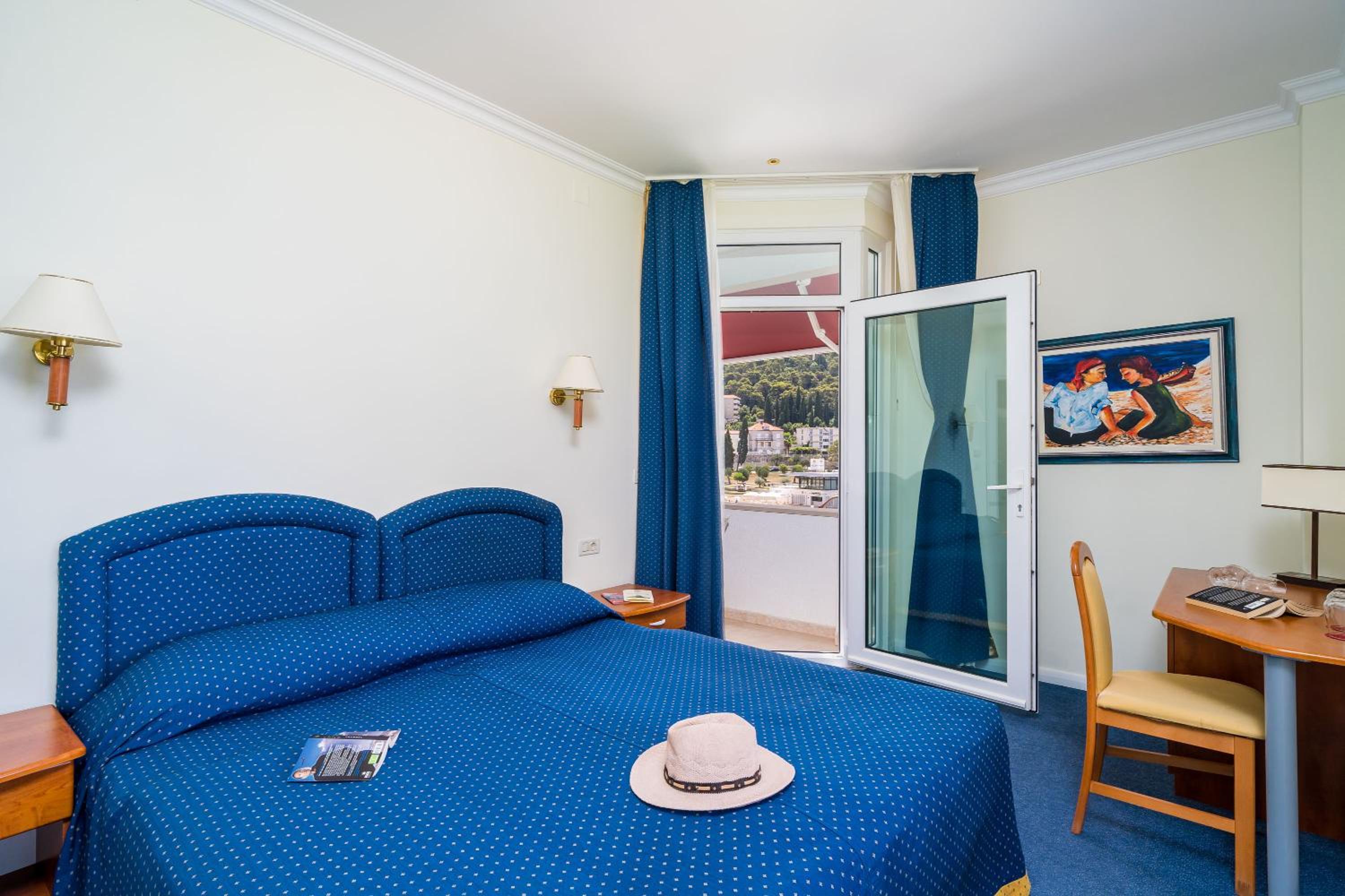 Suite with Balcony photo 3