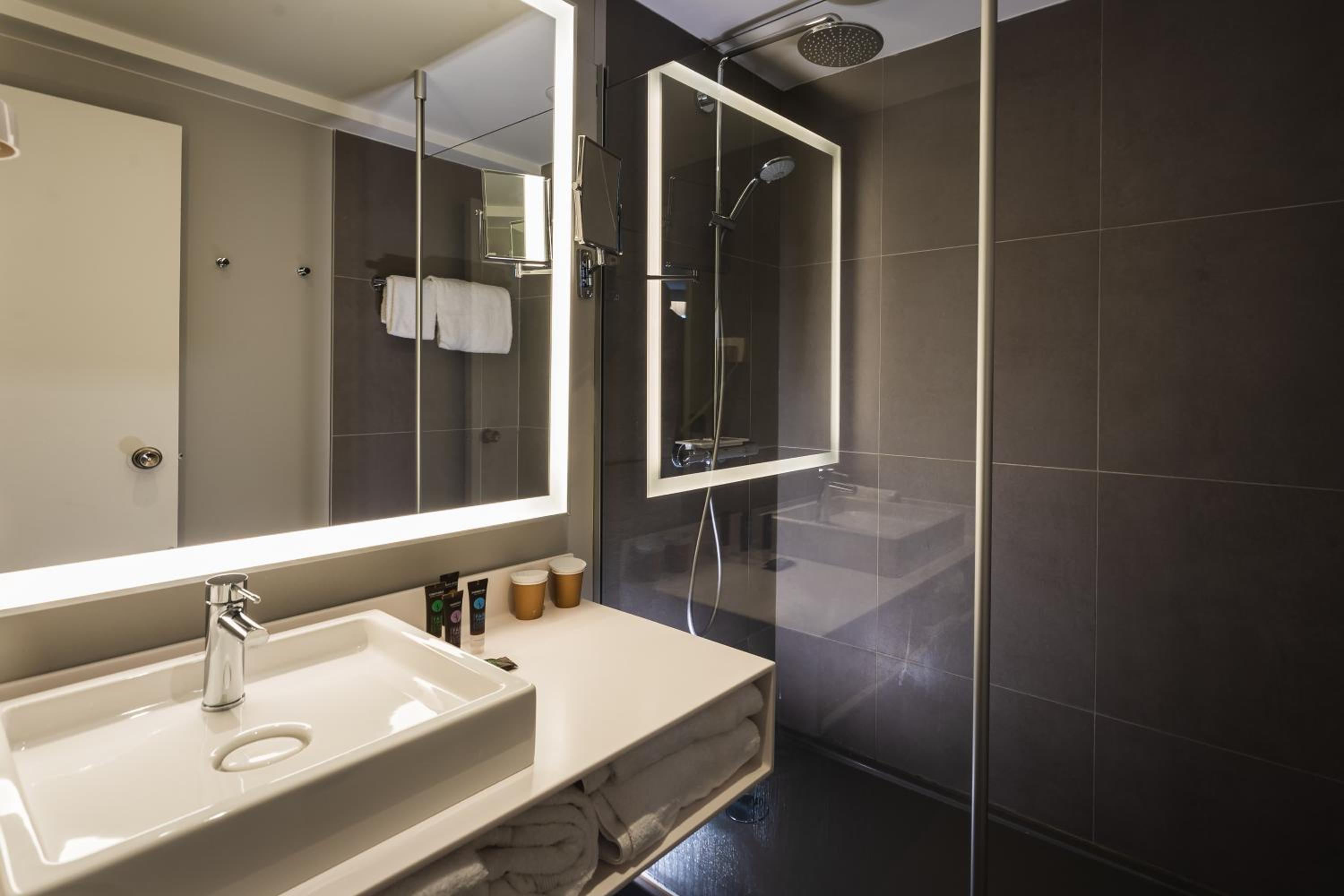 Classic Â Twin Room - Photo 7