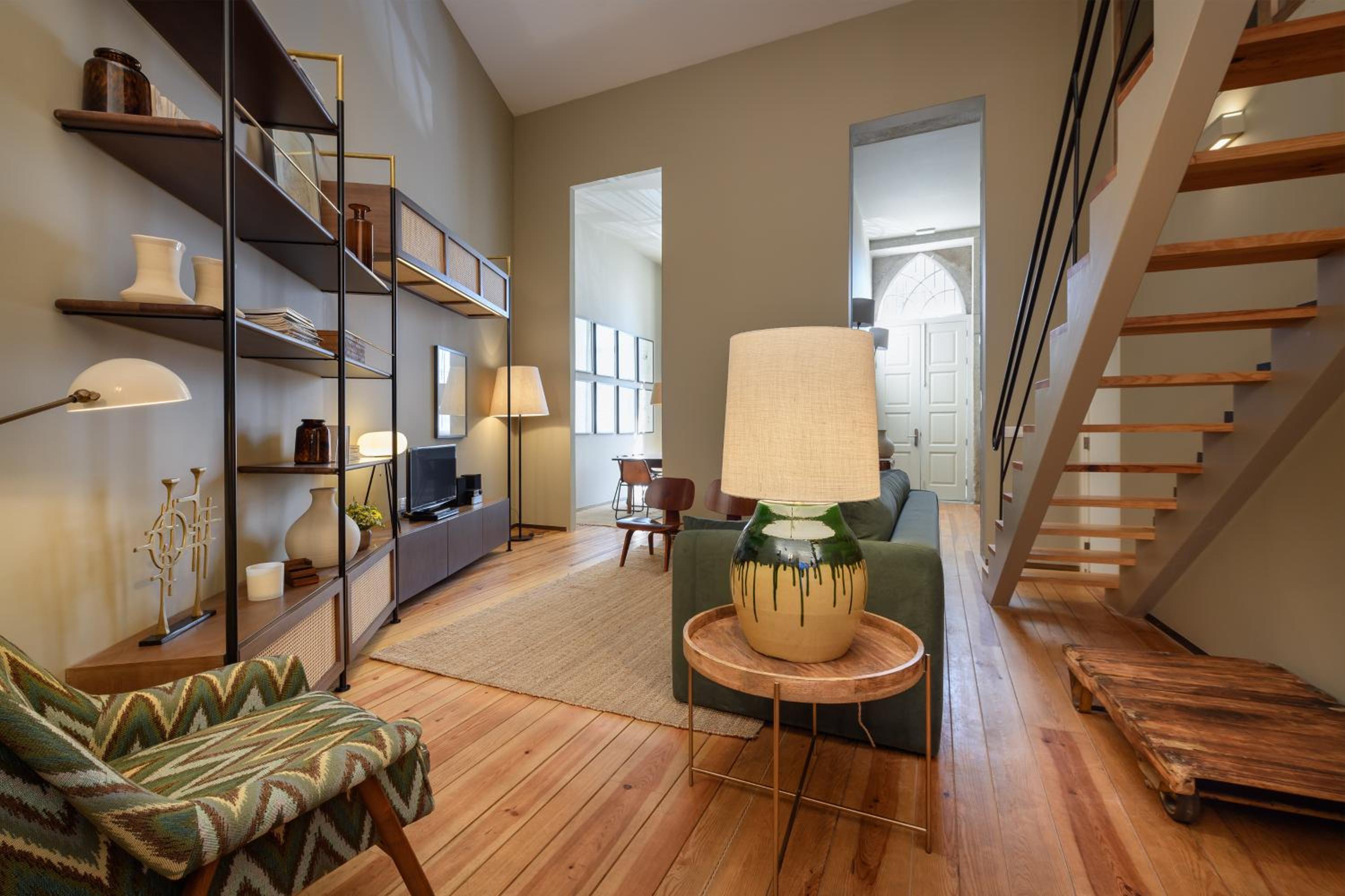 Suite Apartment - Photo 16