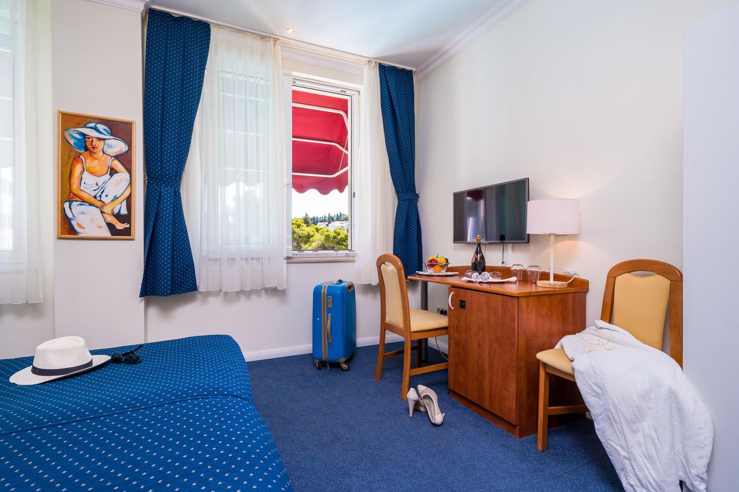 Standard Double Room photo 2