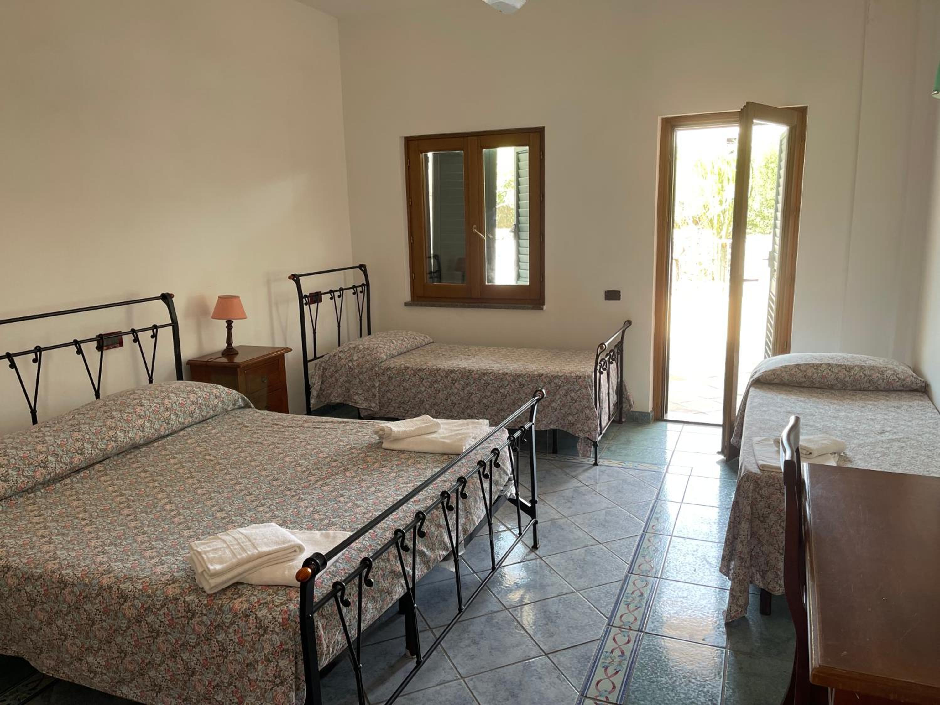 Quadruple Room with Balcony photo 1