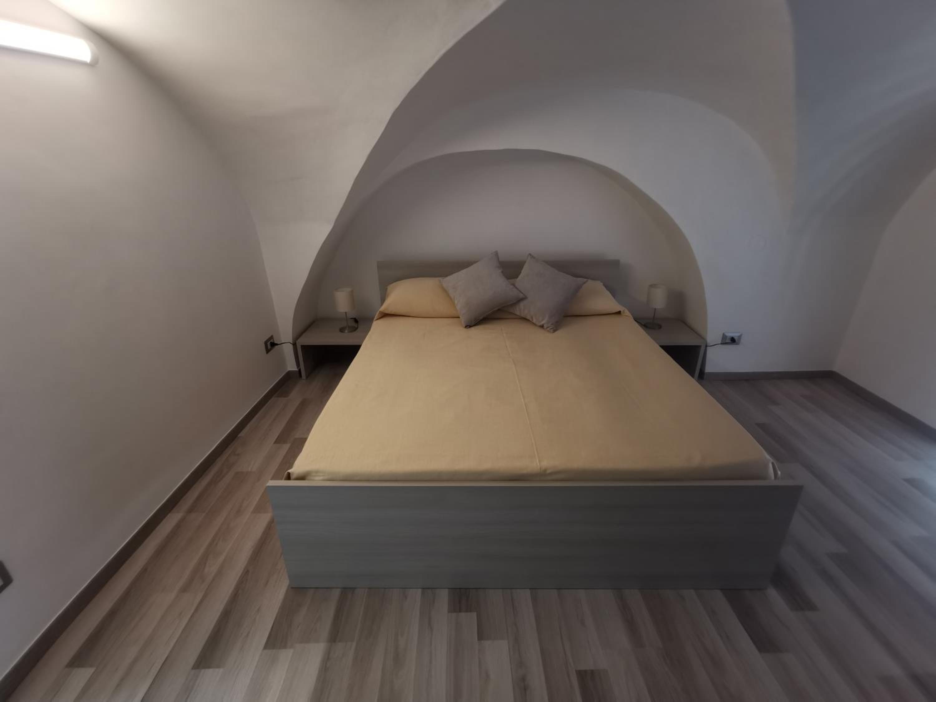 One-Bedroom House - Photo 23