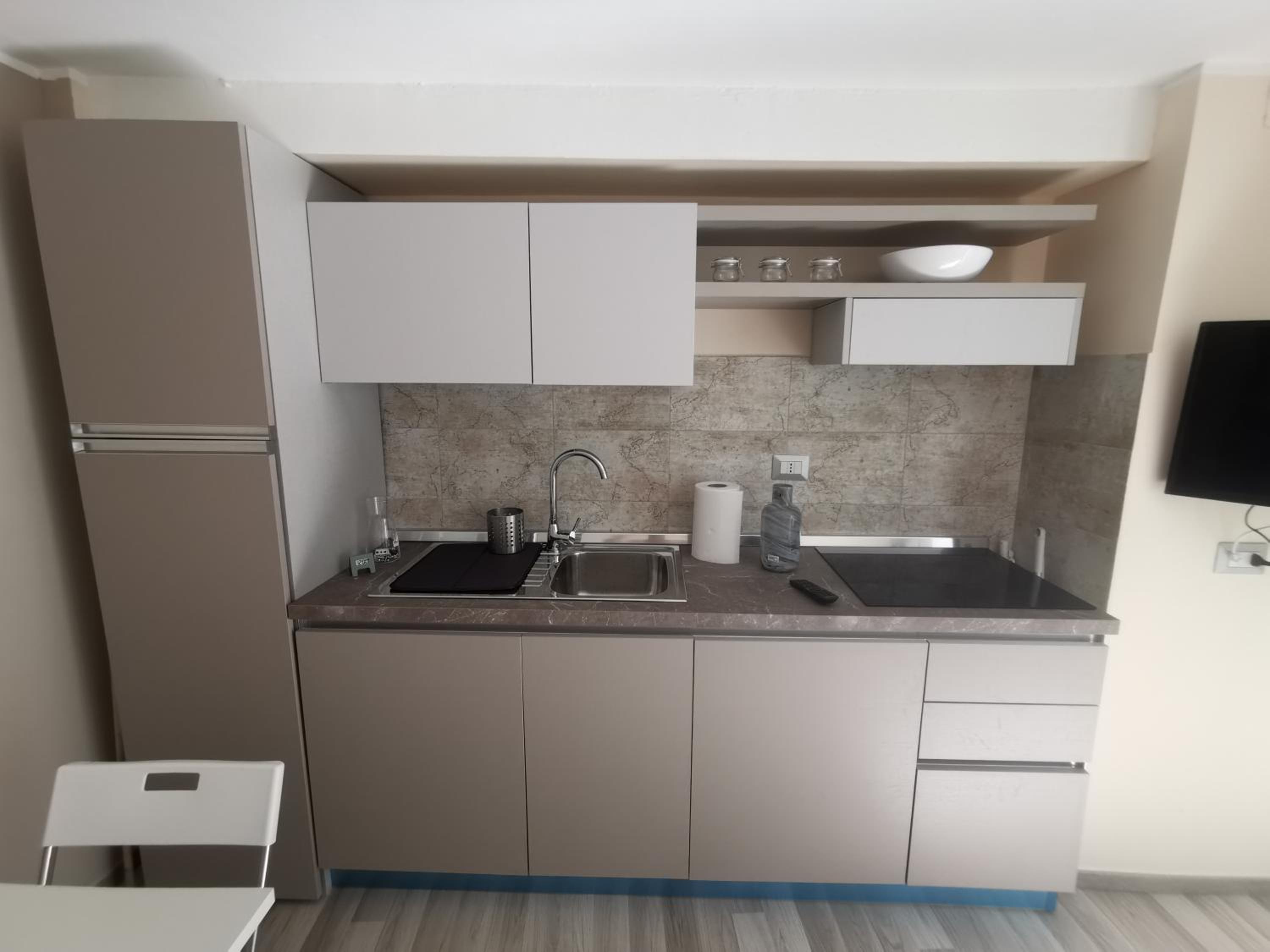 One-Bedroom House - Photo 26