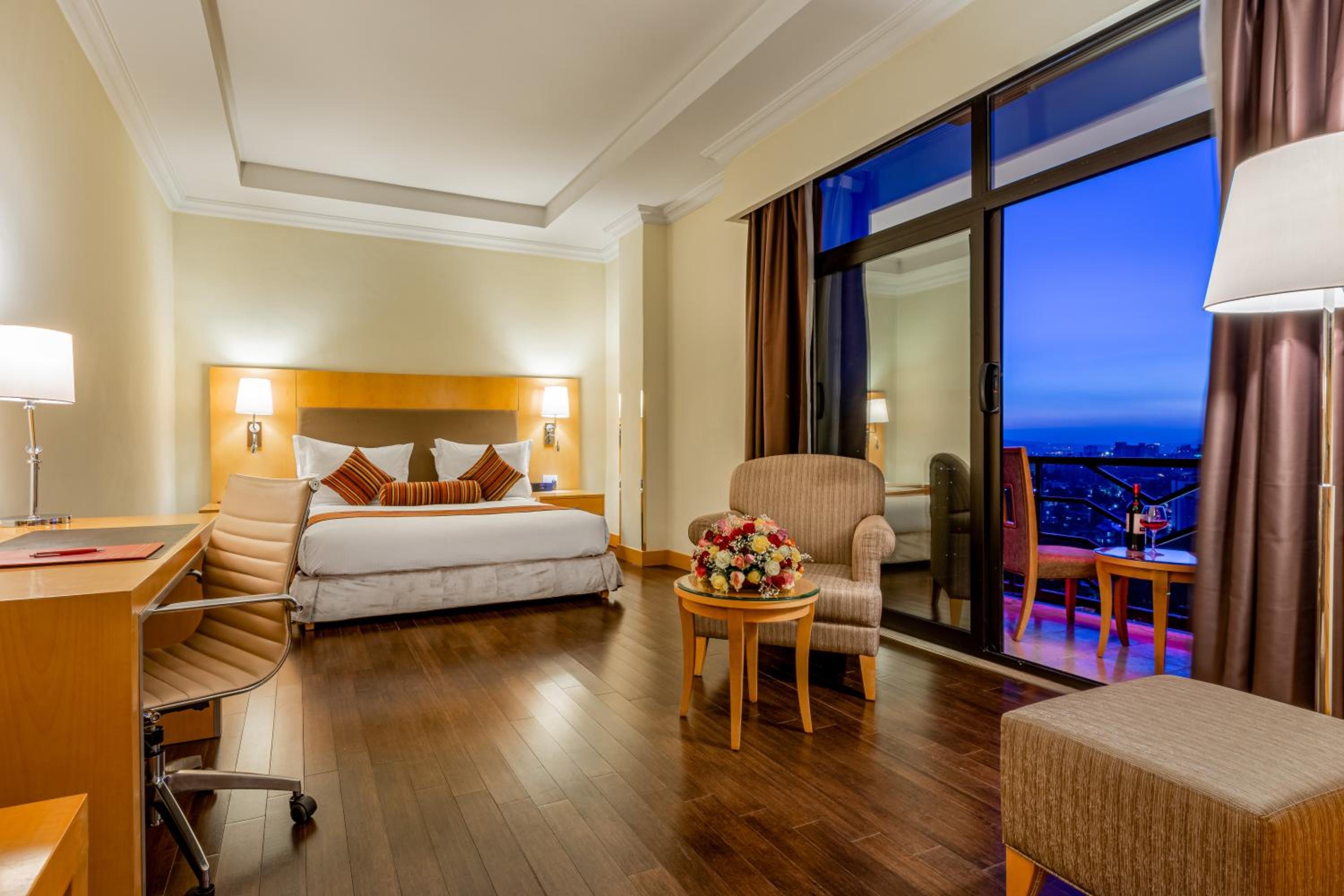 Business King Room photo 1