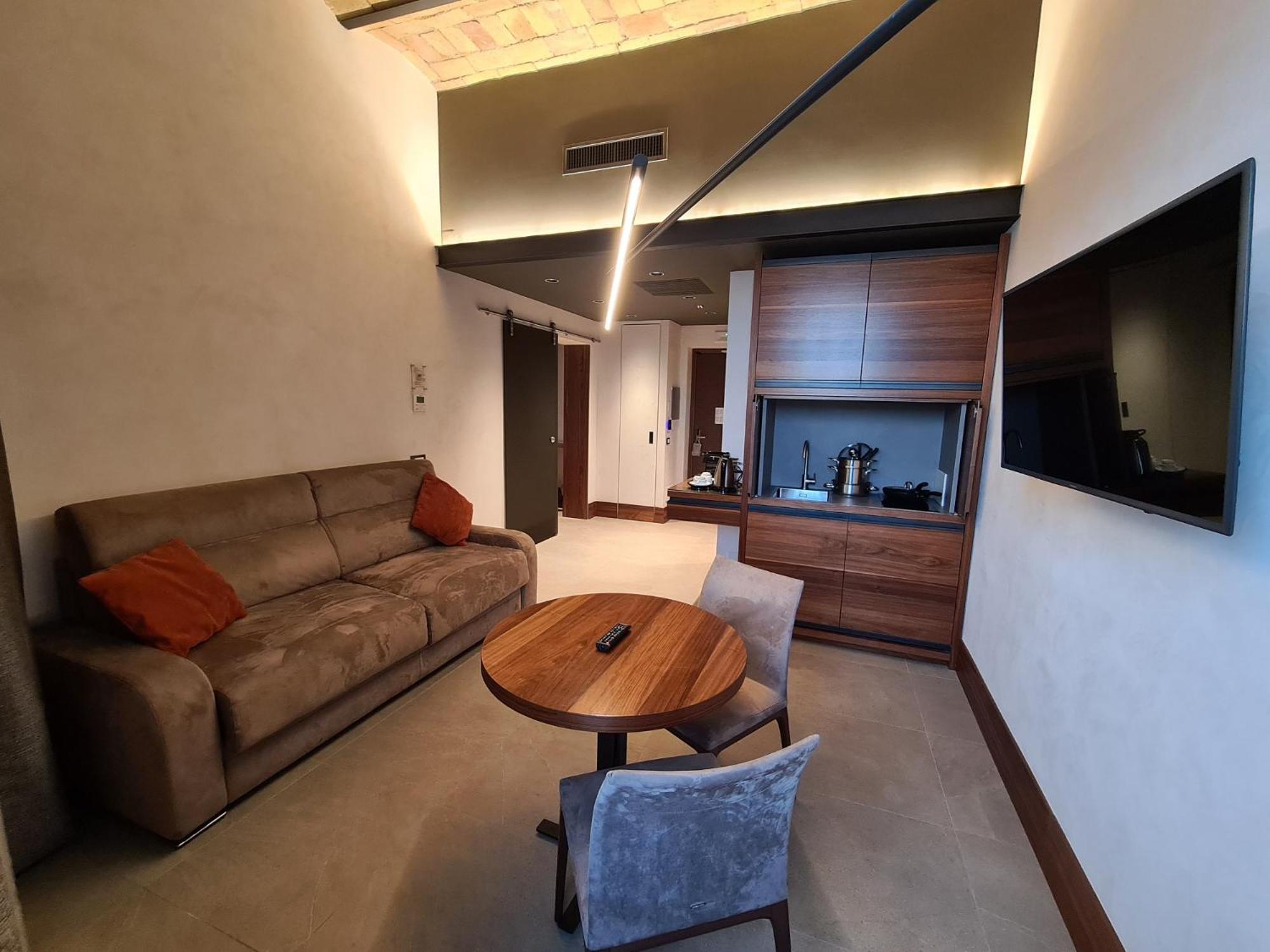 Executive Suite photo 2