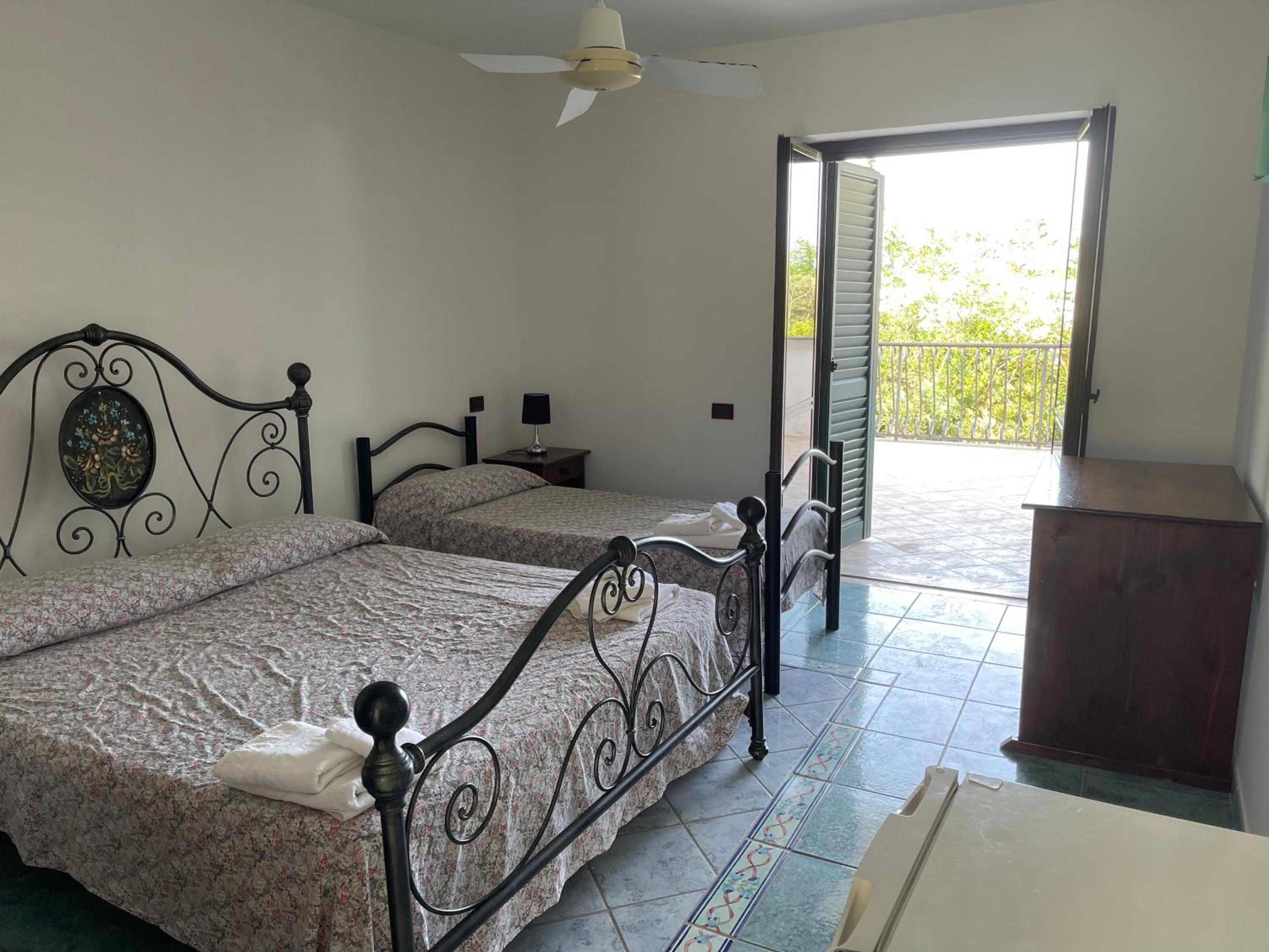 Triple Room with Balcony photo 3