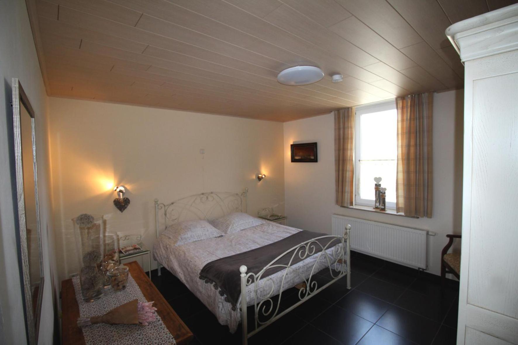 Four-Bedroom House photo 2