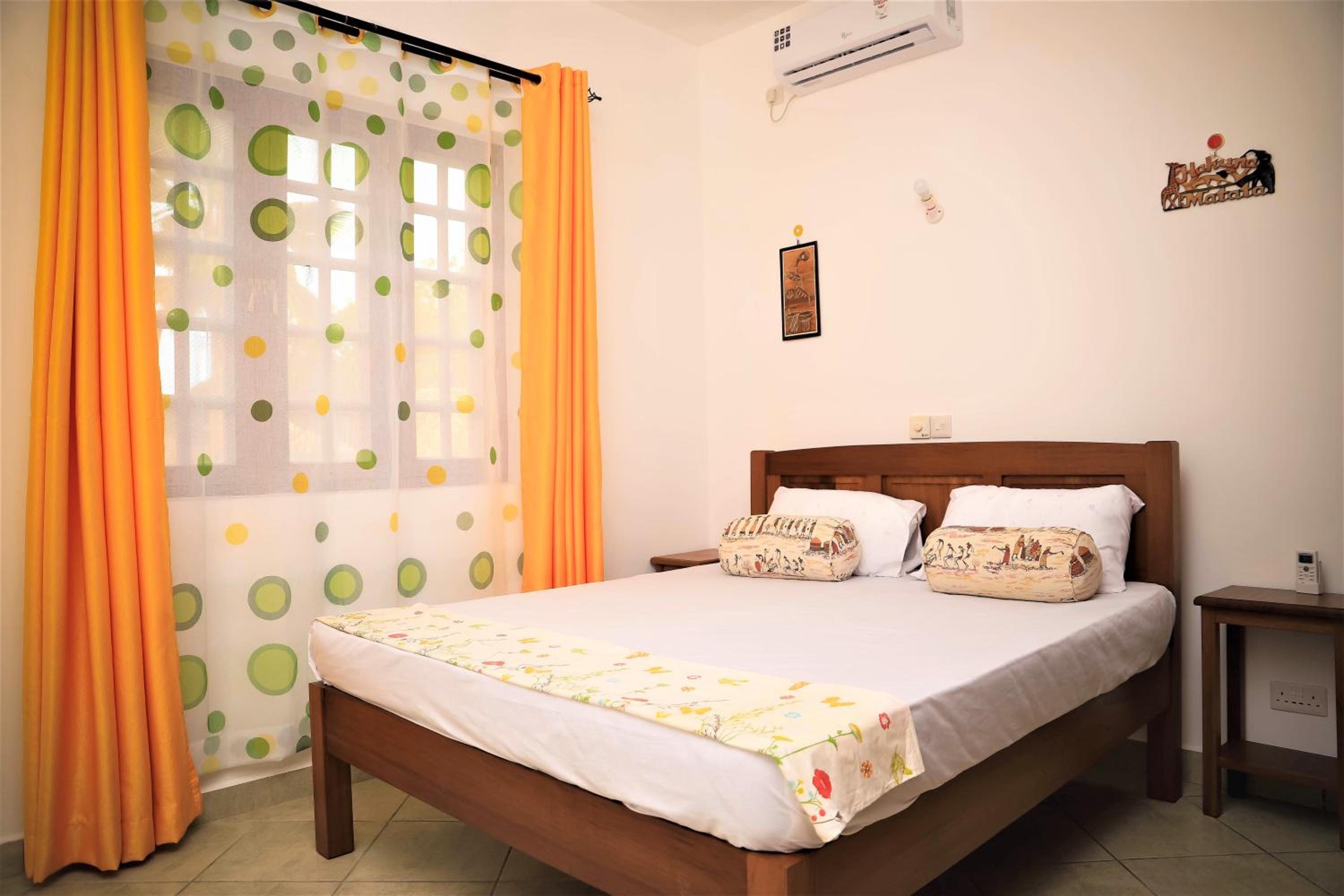 Two-Bedroom House photo 2