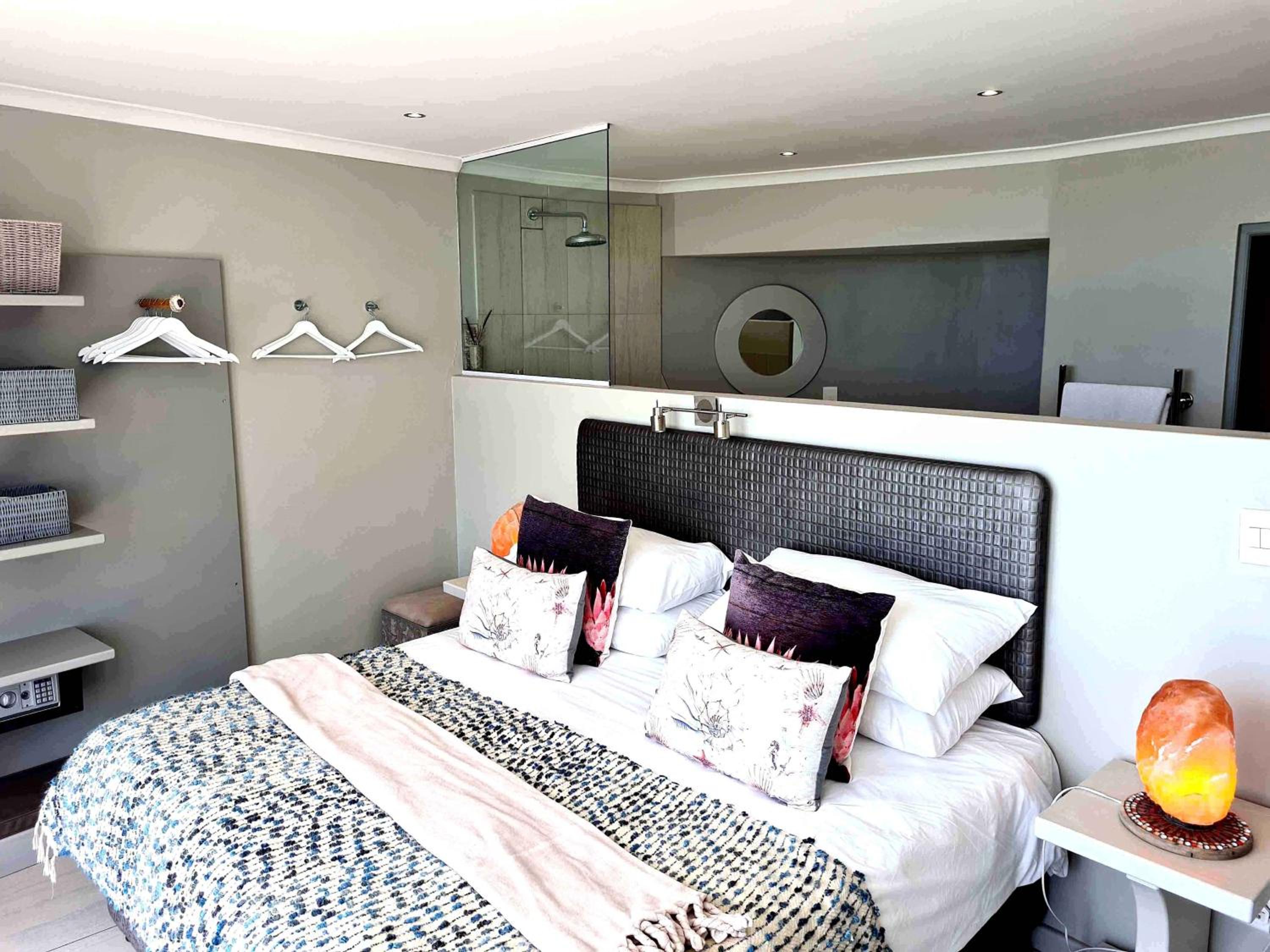 Deluxe Suite photo 2
