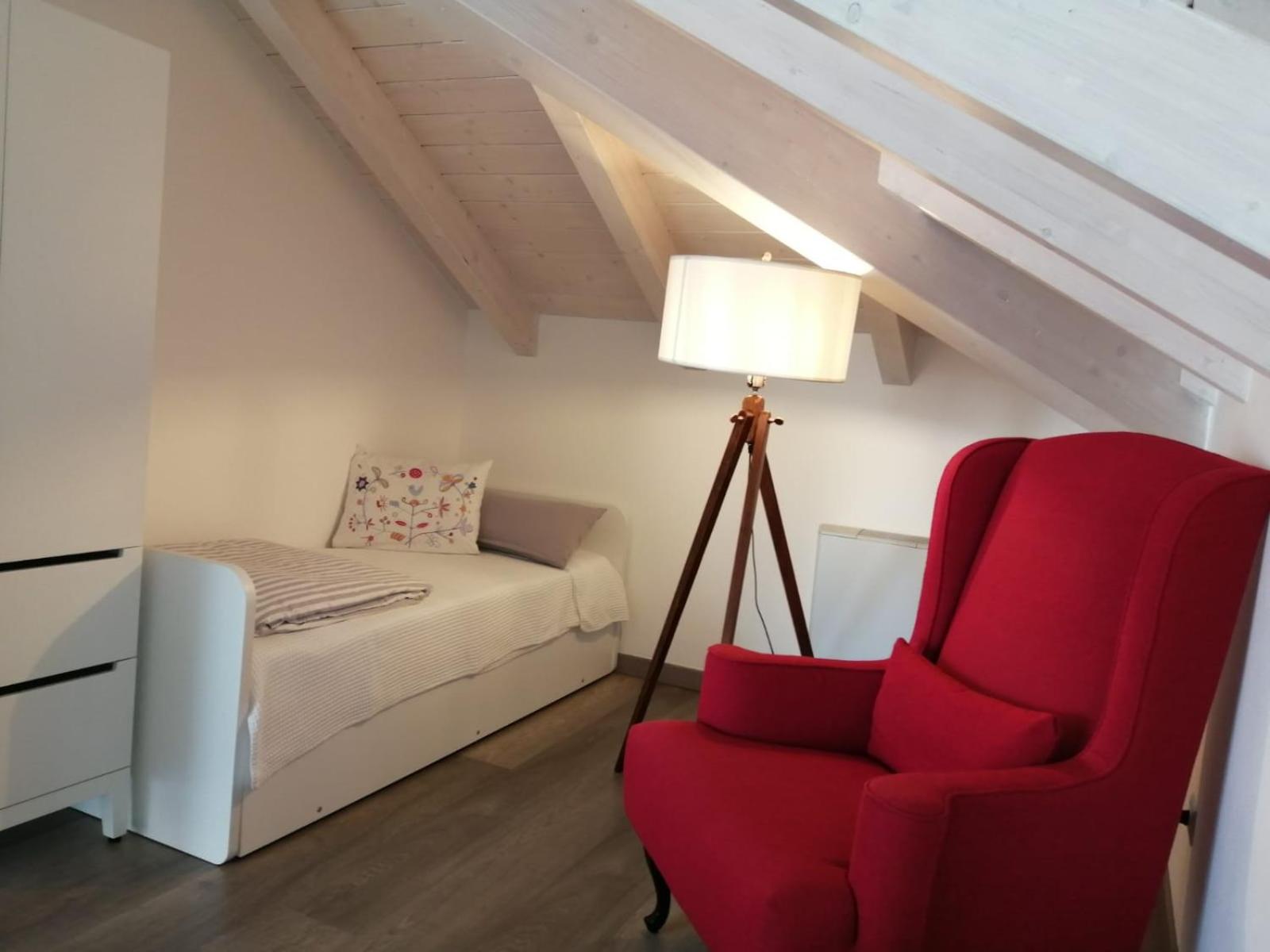 Apartment with Lake View - Photo 17
